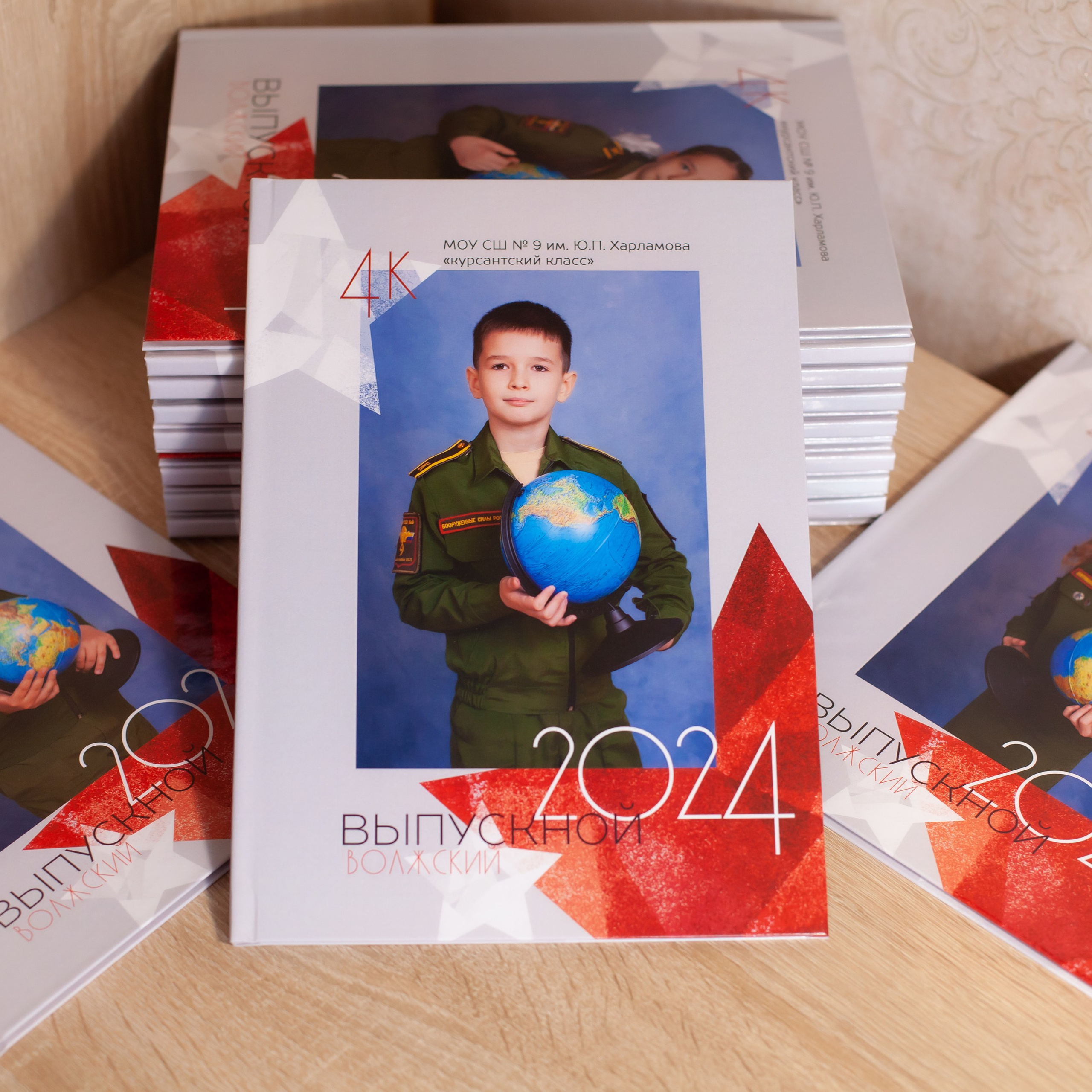 Свадебные фото книги и выпускные альбомы. Свадебный и семейный фотограф в Волжском Антон Тюрин