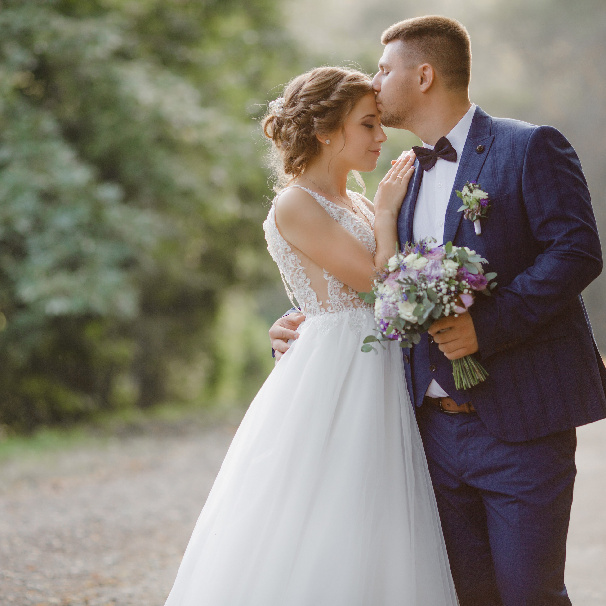 Свадьба в лесу