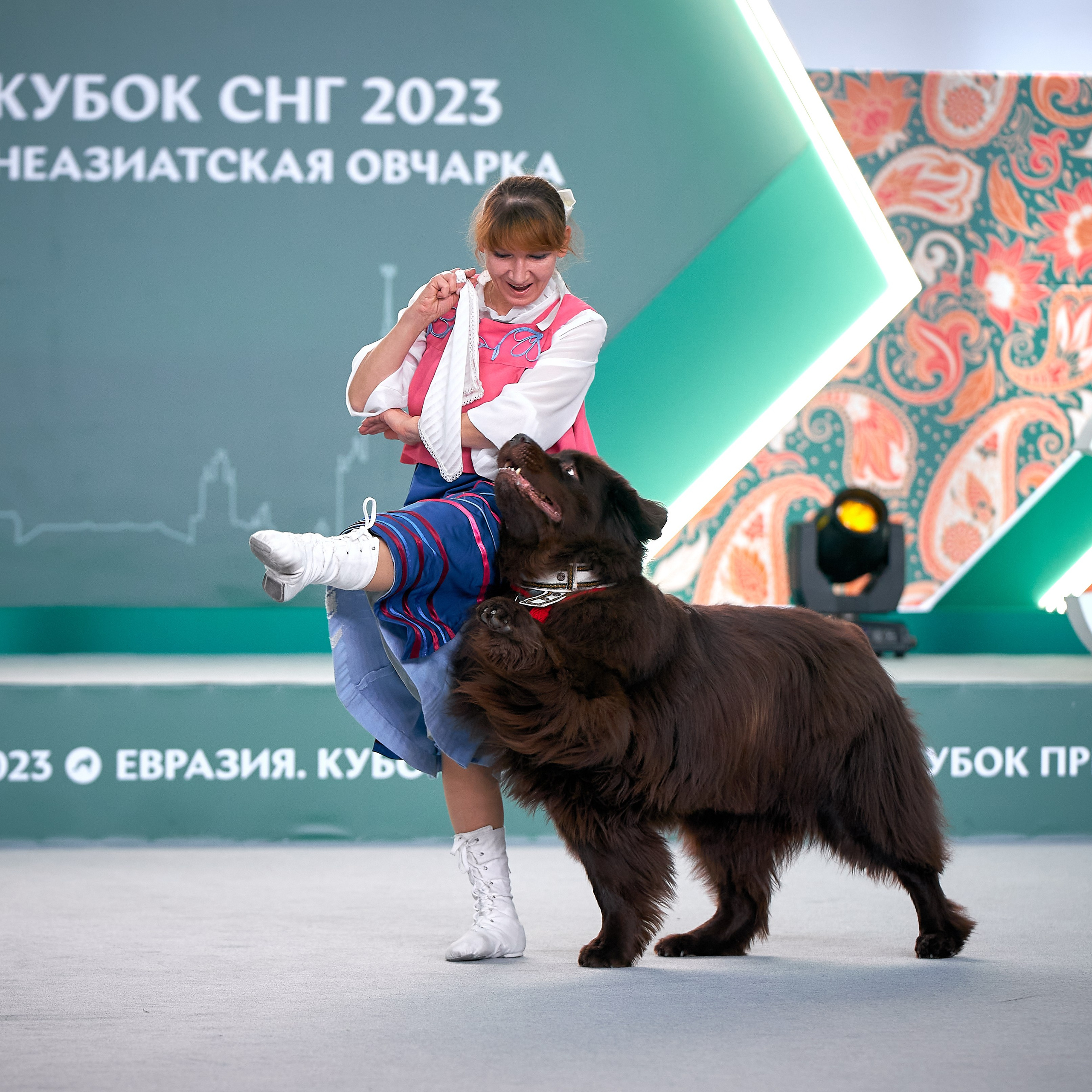 ОБИДИЕНС И ТАНЦЫ