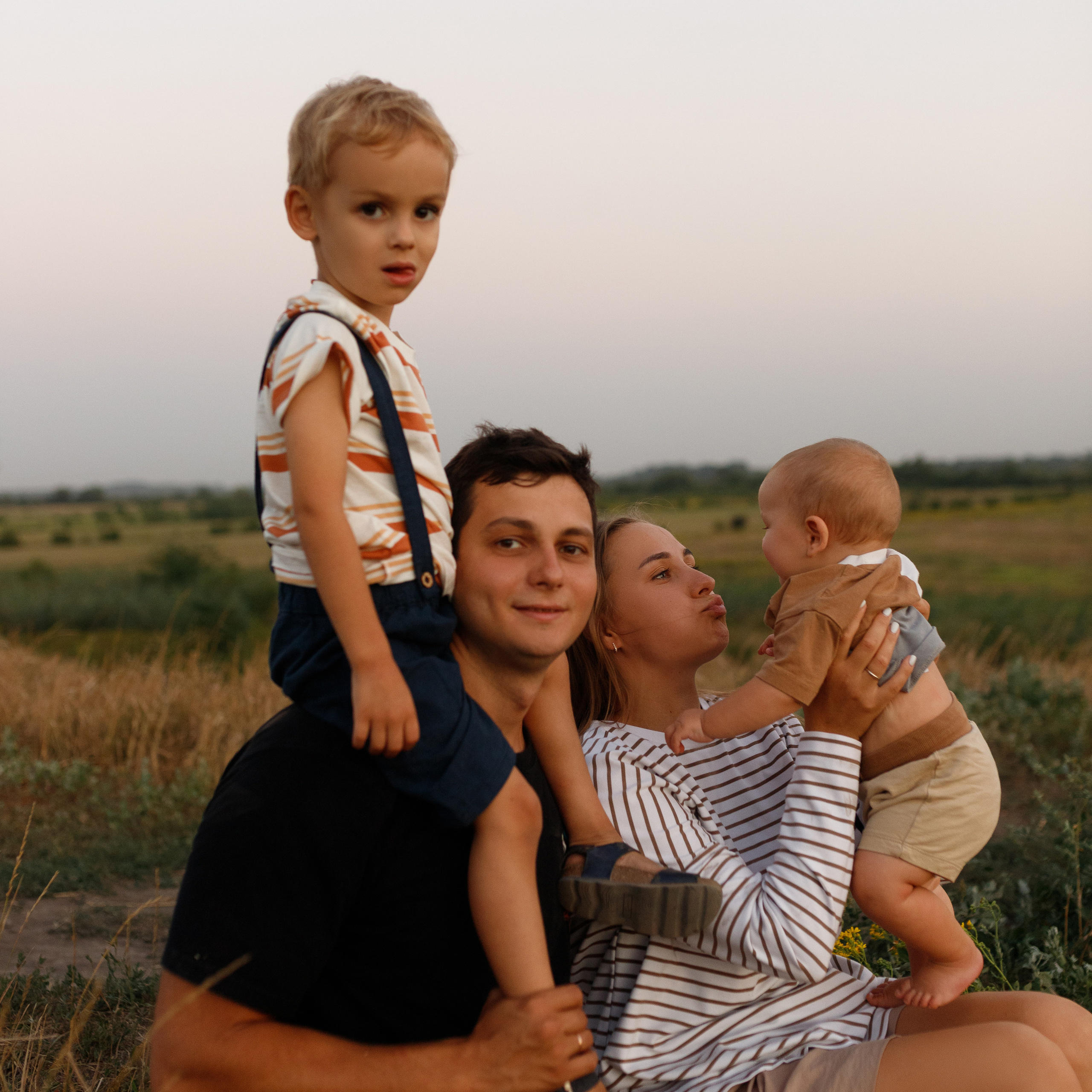 Яна Вова Эмик Эрчик