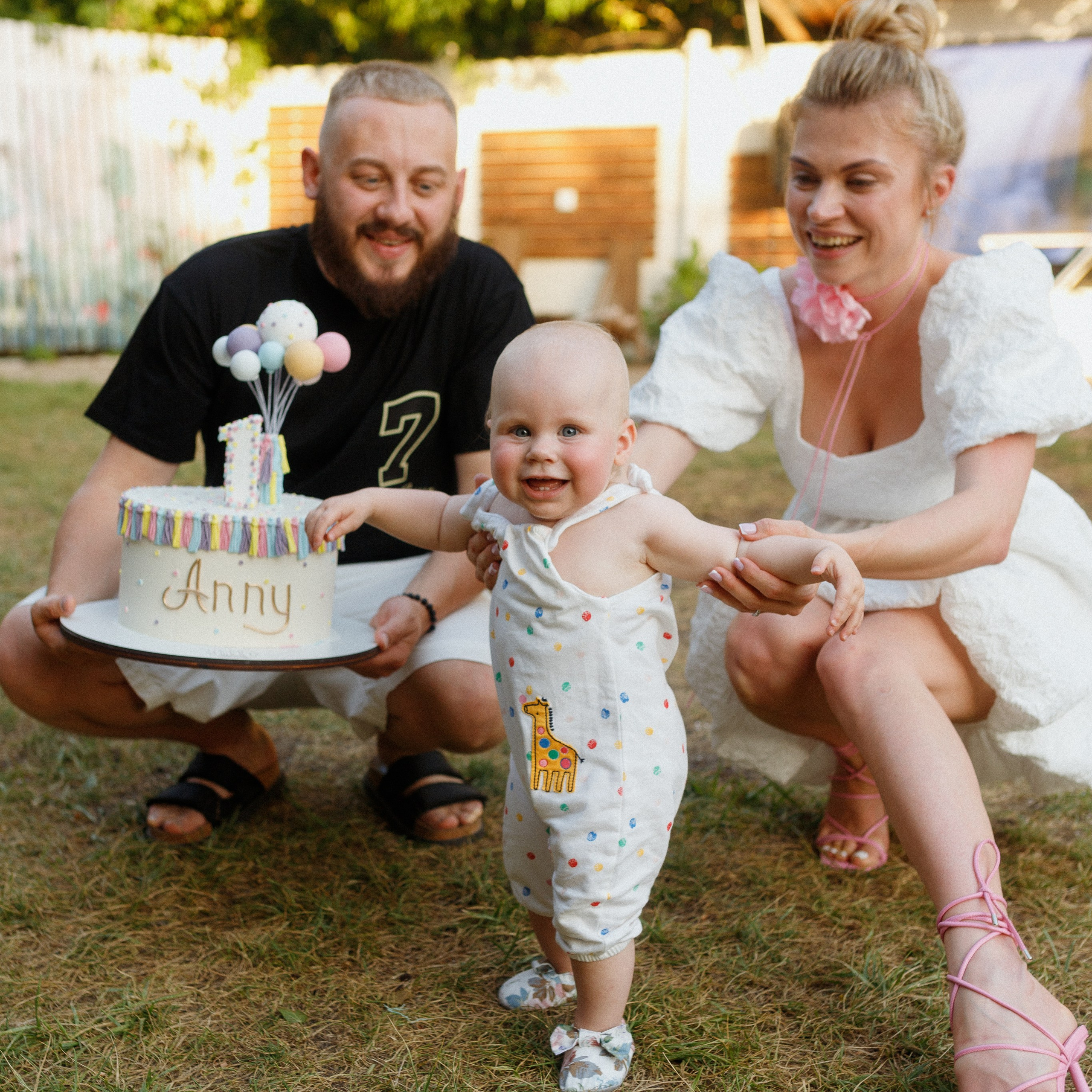 Анютке 1 год