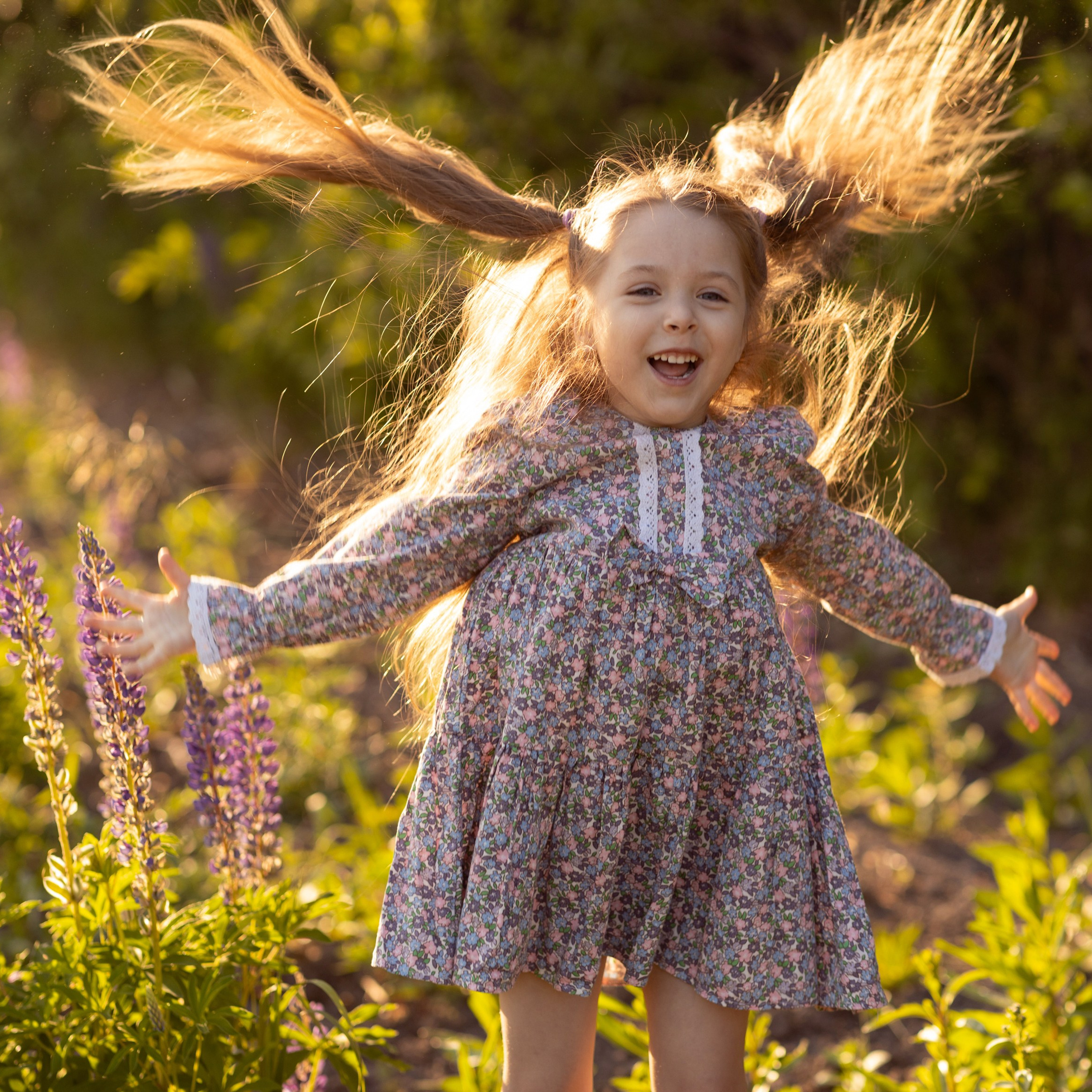 Поля в люпинах. Женский и семейный фотограф в Тюмени Пашнина Ольга
