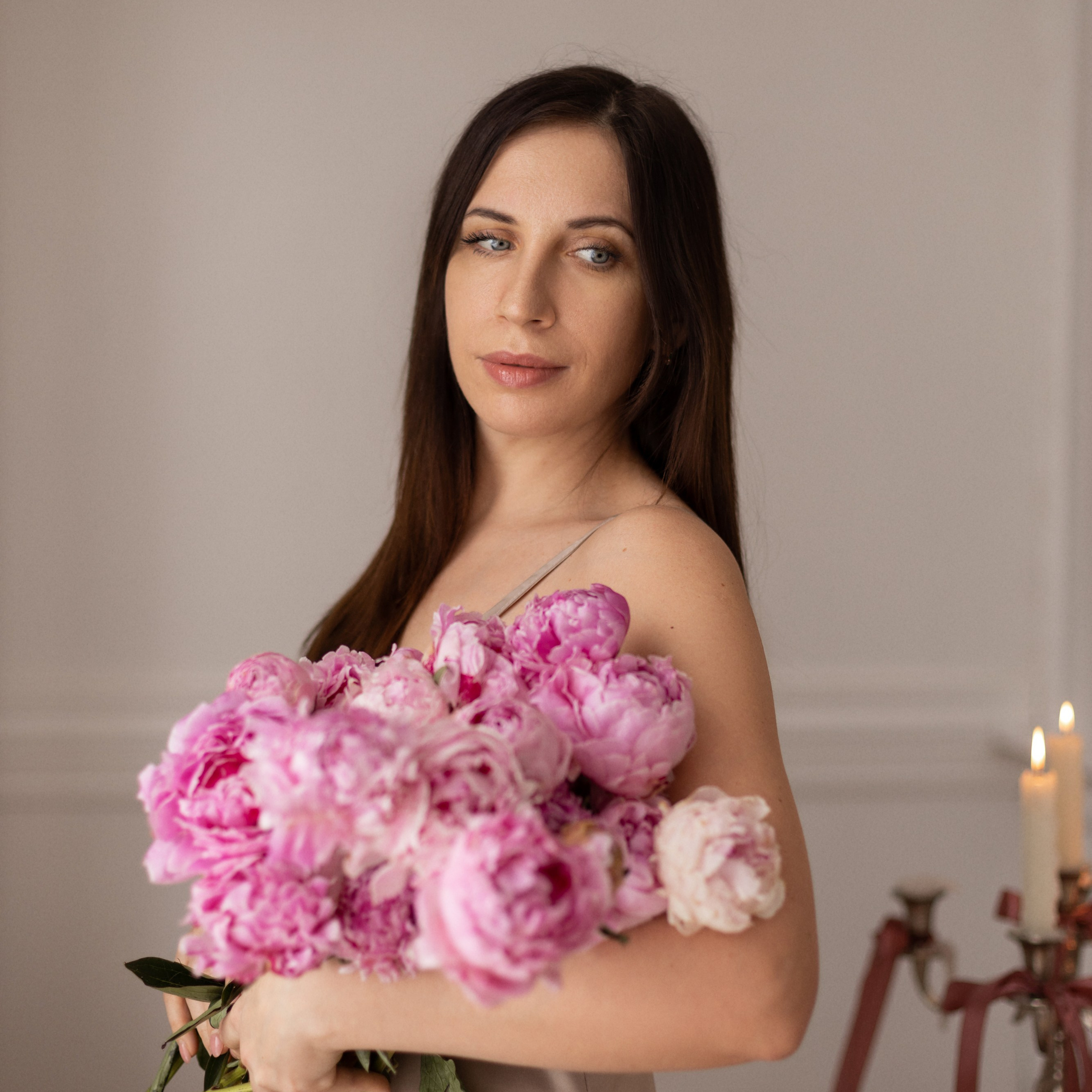 Ирина в пионах. Женский и семейный фотограф в Тюмени Пашнина Ольга