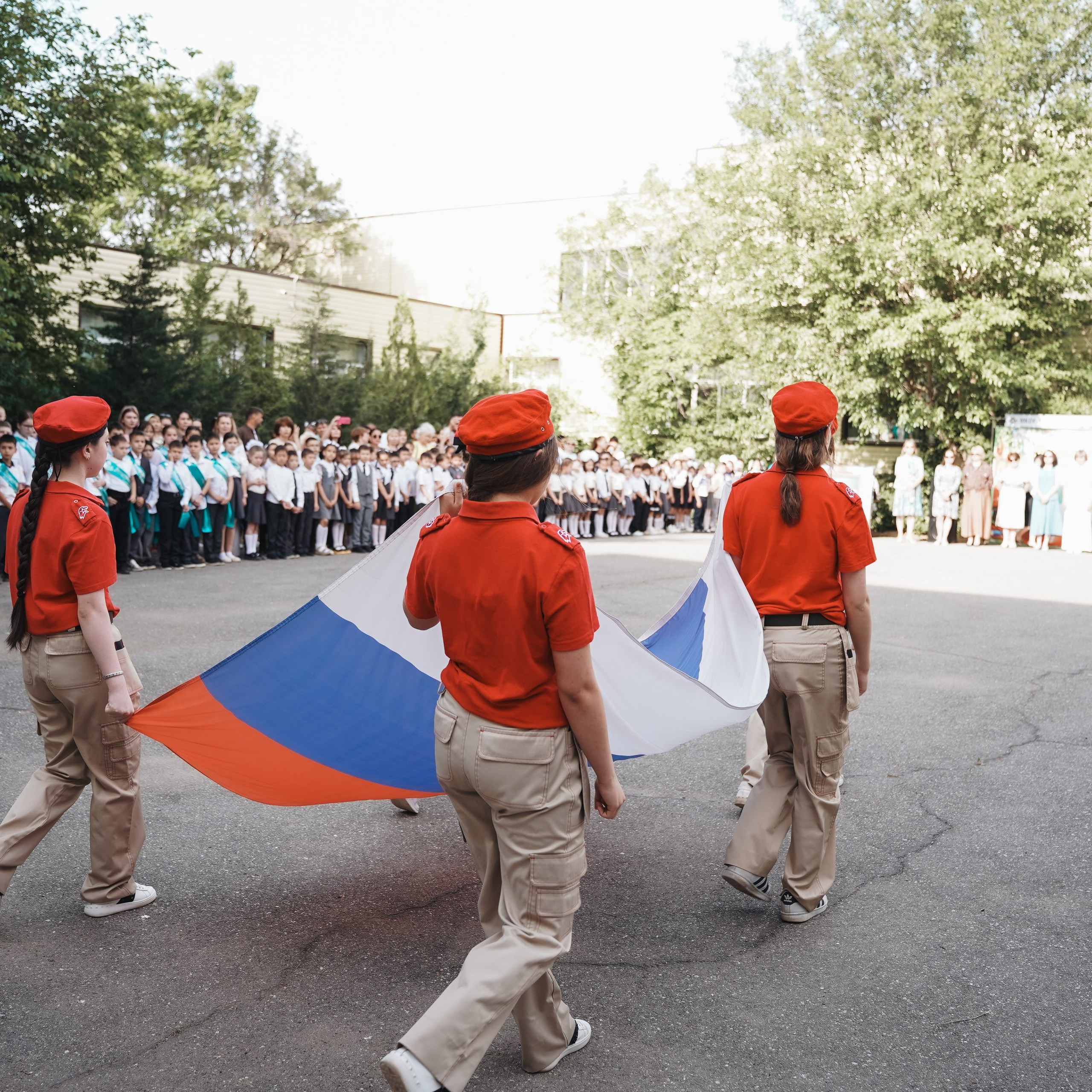 Школа. Фото и видео для вас в Астрахани!