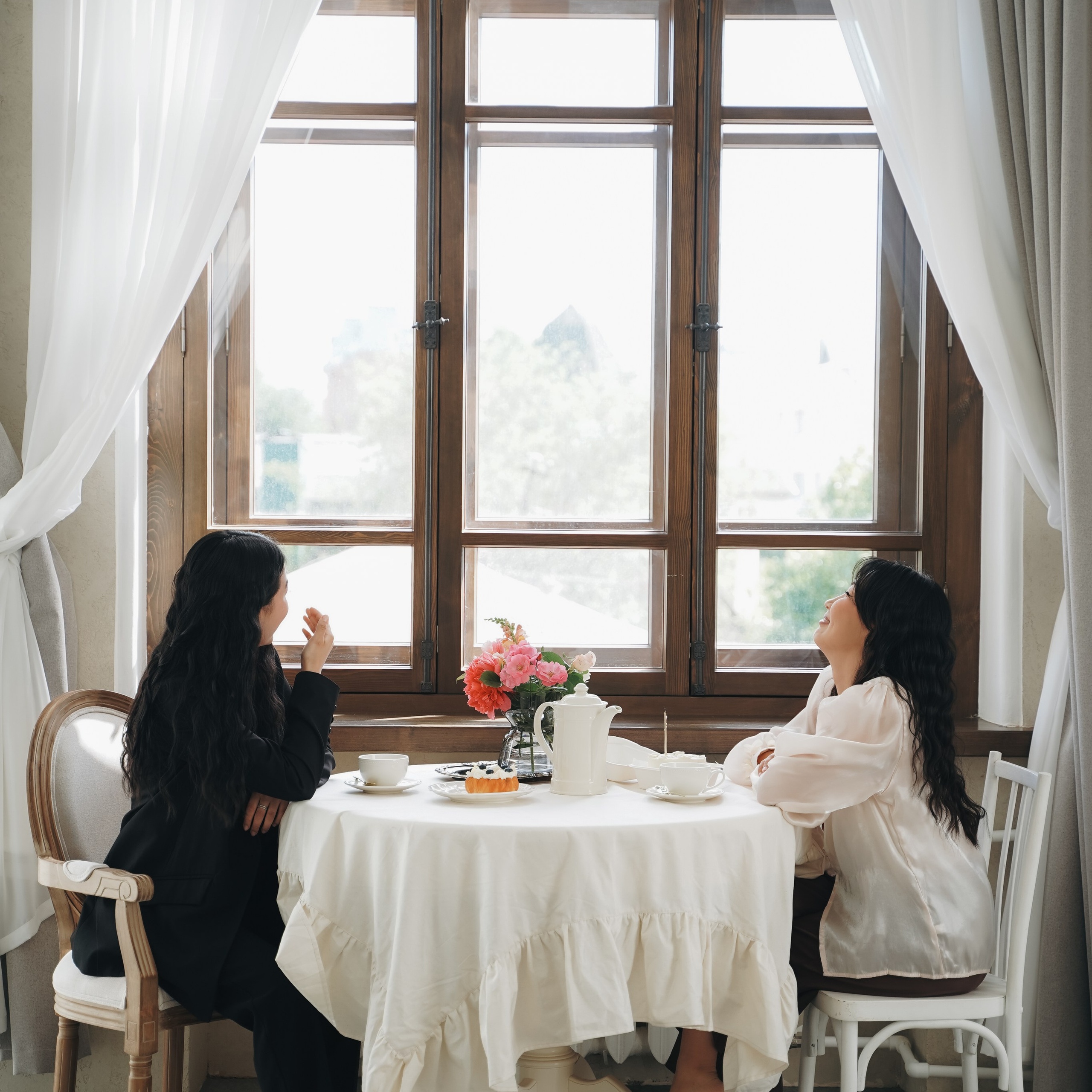 Сестры — студия