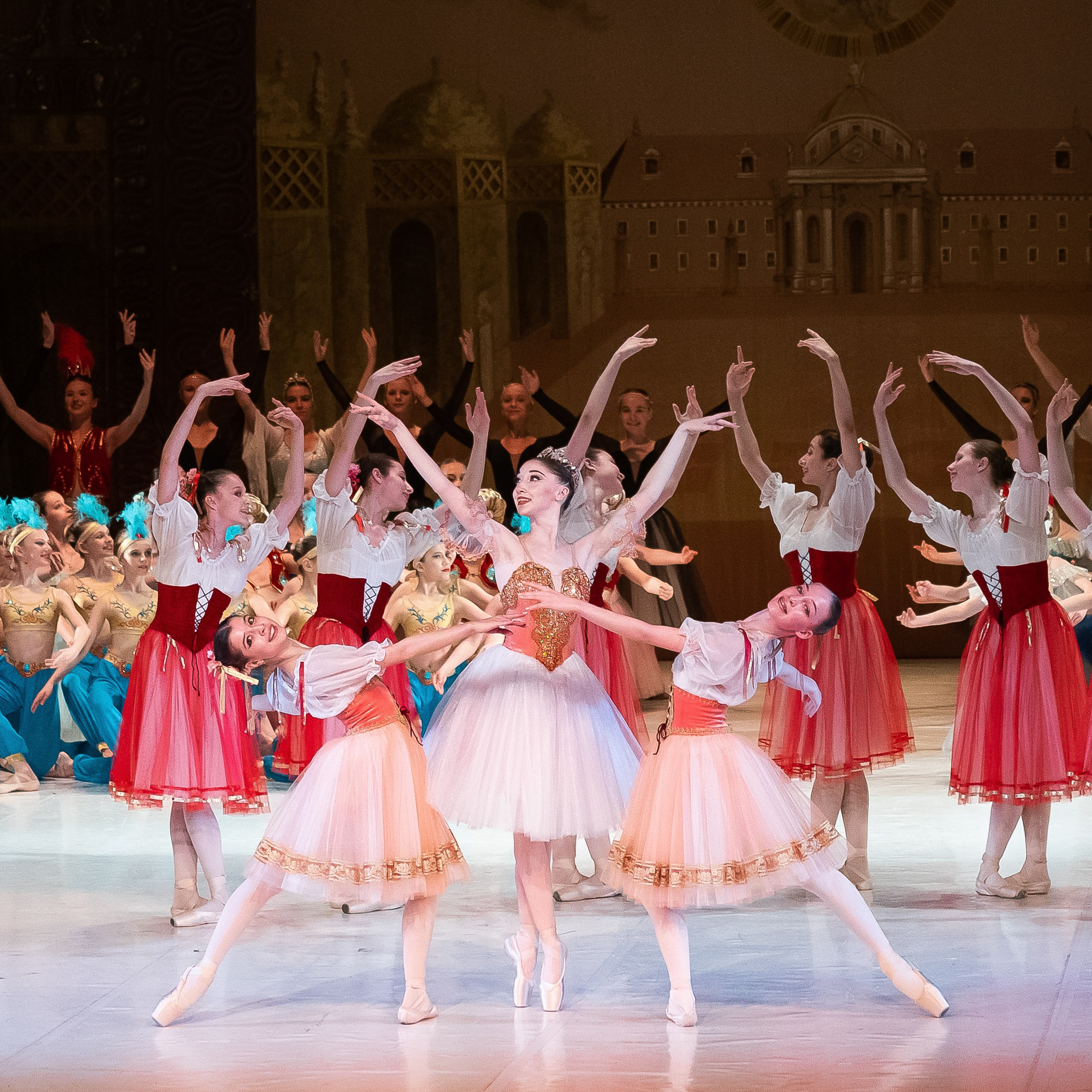 Хореографический колледж ЛЕДЯХ «Наставники»