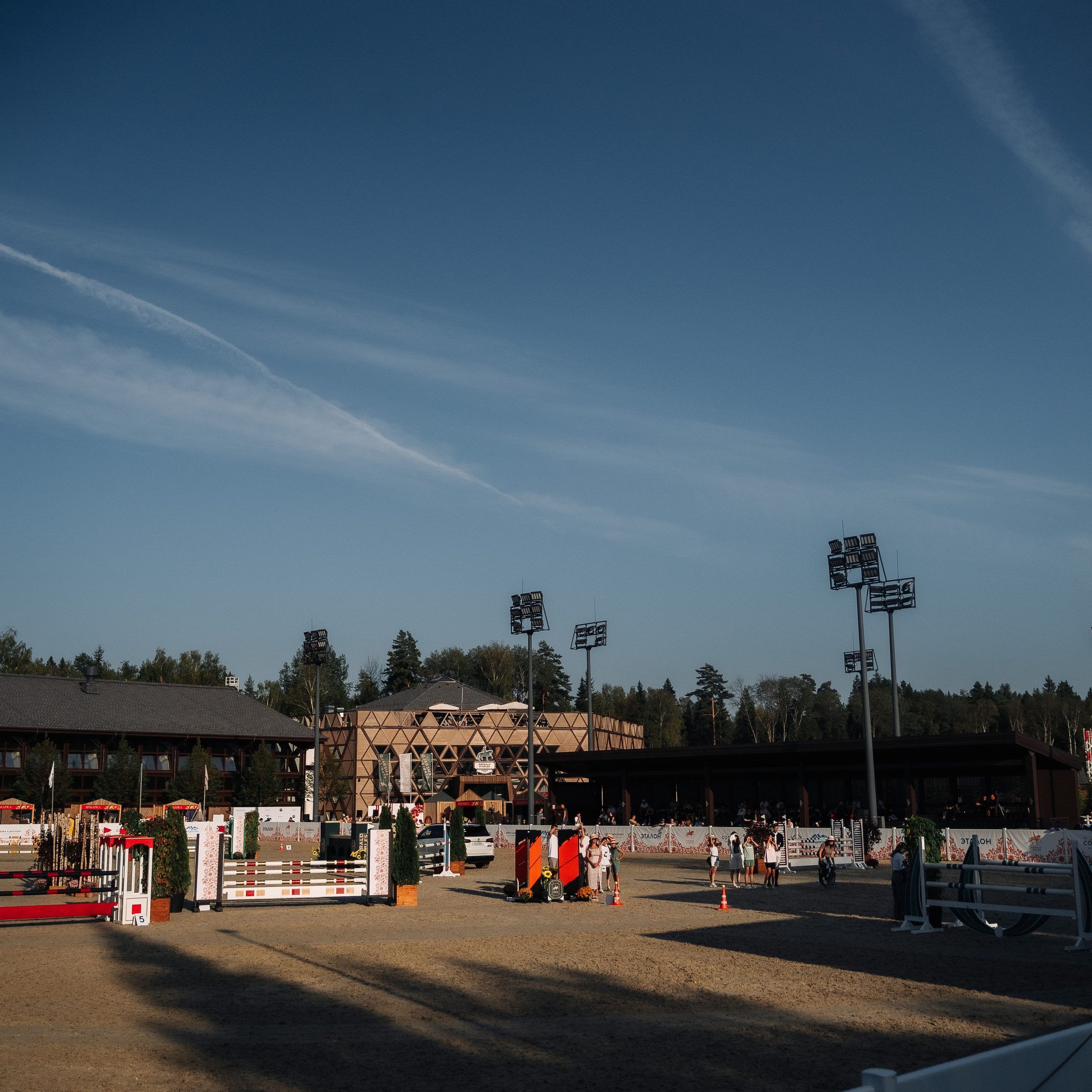 Конкур По-Русски в Emerald stables