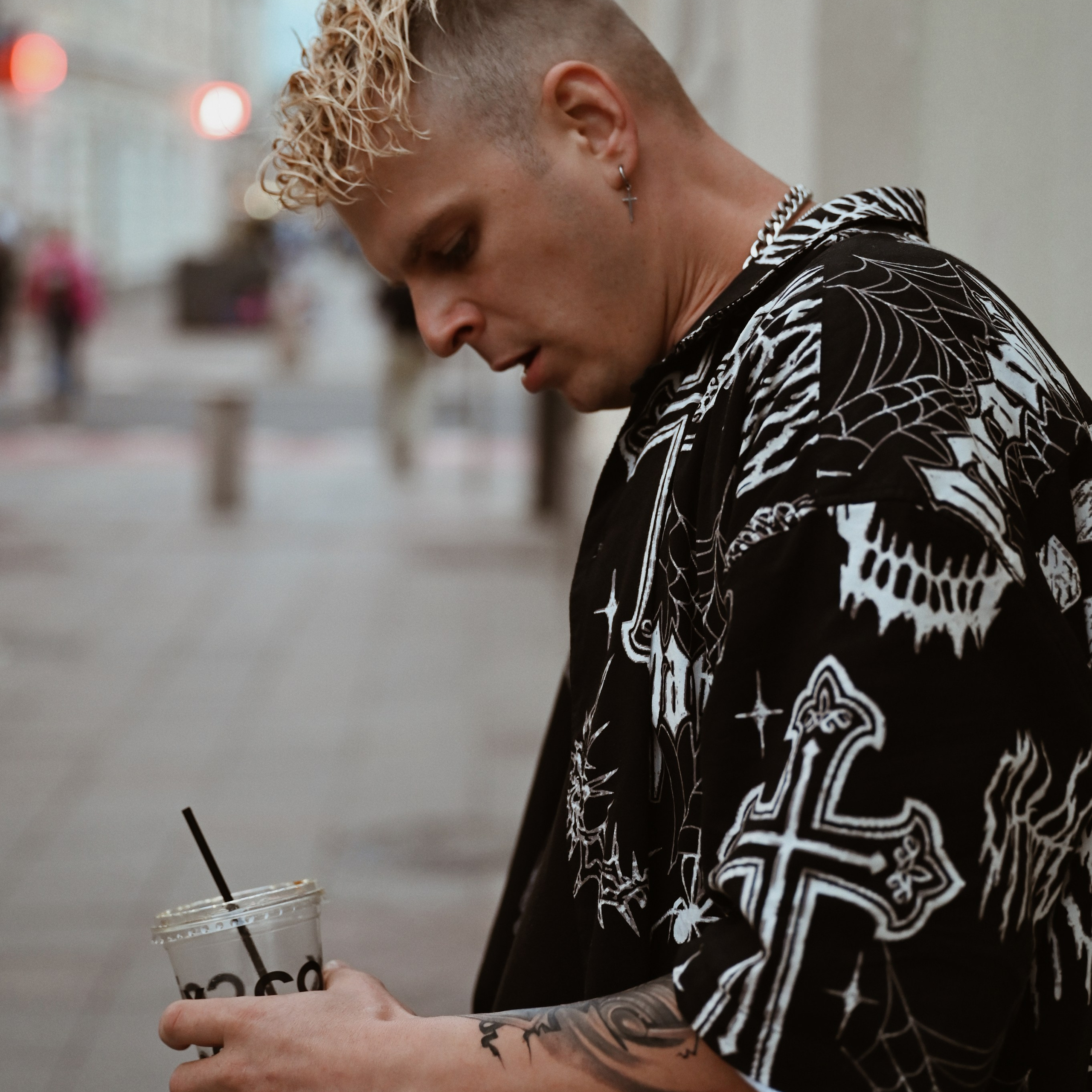 Дима — летняя прогулка по вечернему городу. Фотограф в Москве Засека Анастасия