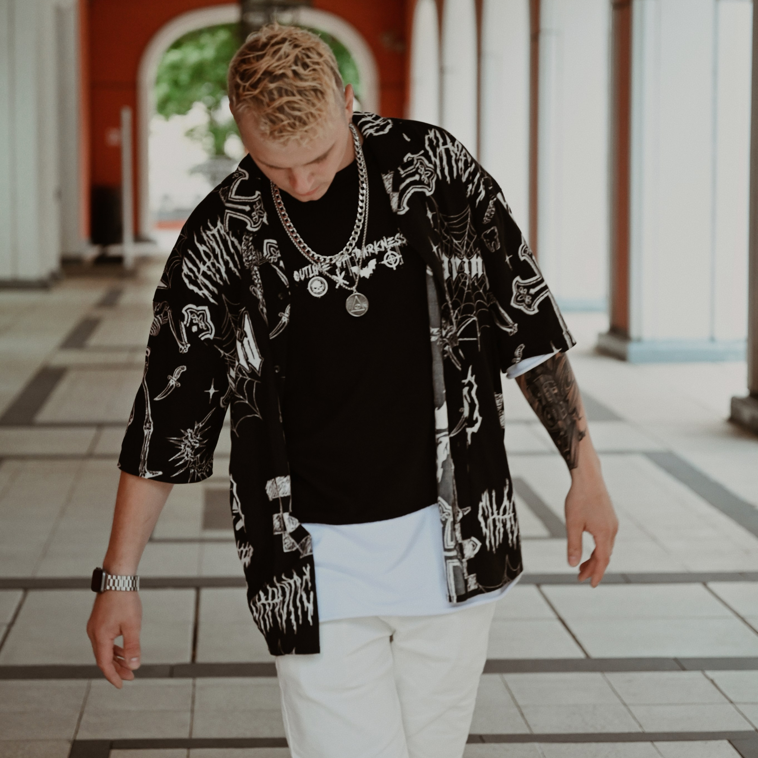 Дима — летняя прогулка по вечернему городу. Фотограф в Москве Засека Анастасия