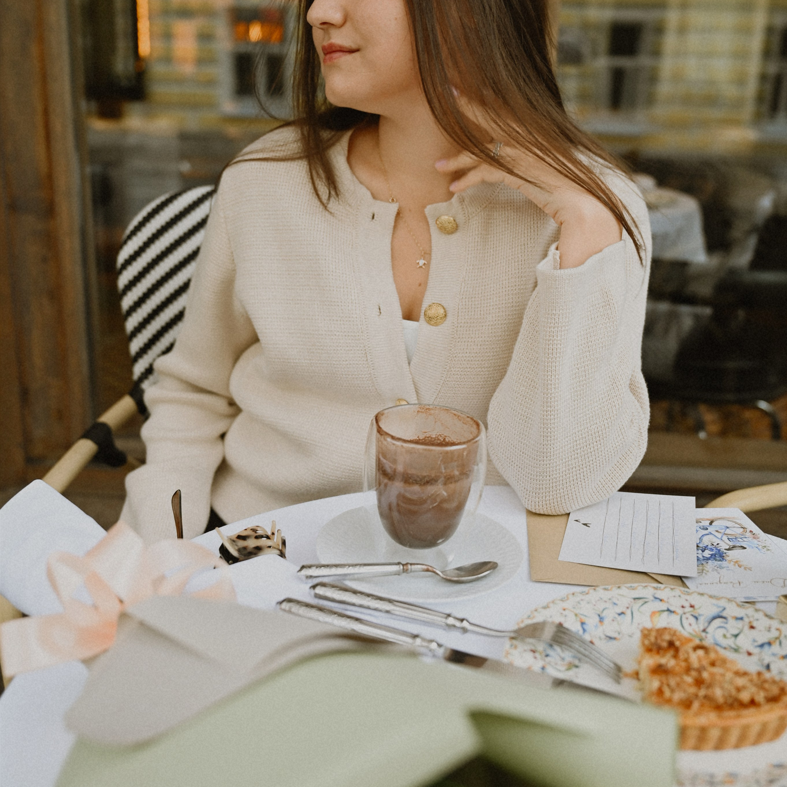 Галя — магия Парижа в Москве