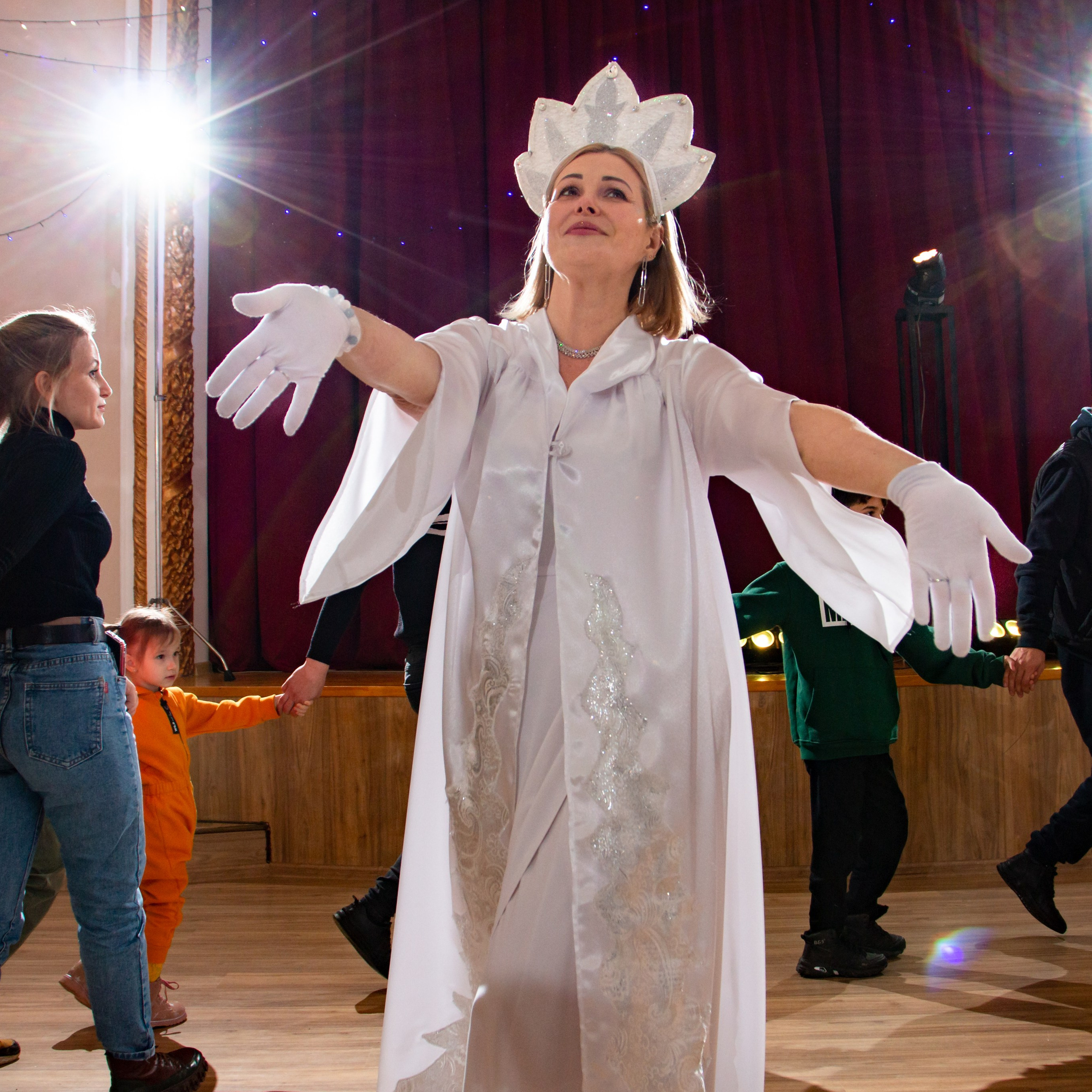 Новогодний утренник ДК Строитель 25.12.2023 г. г. Новоалександровск