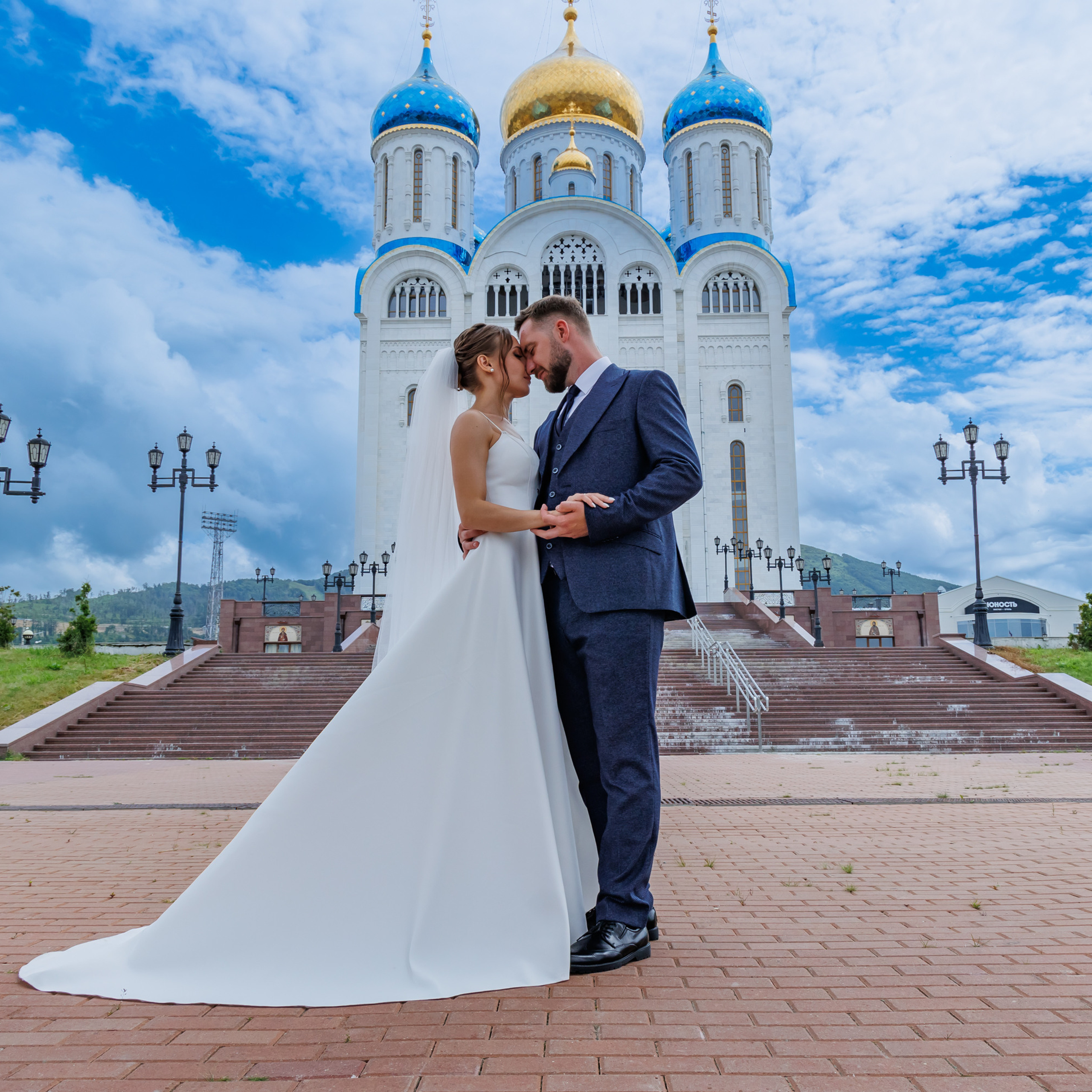 Виктор и Алла