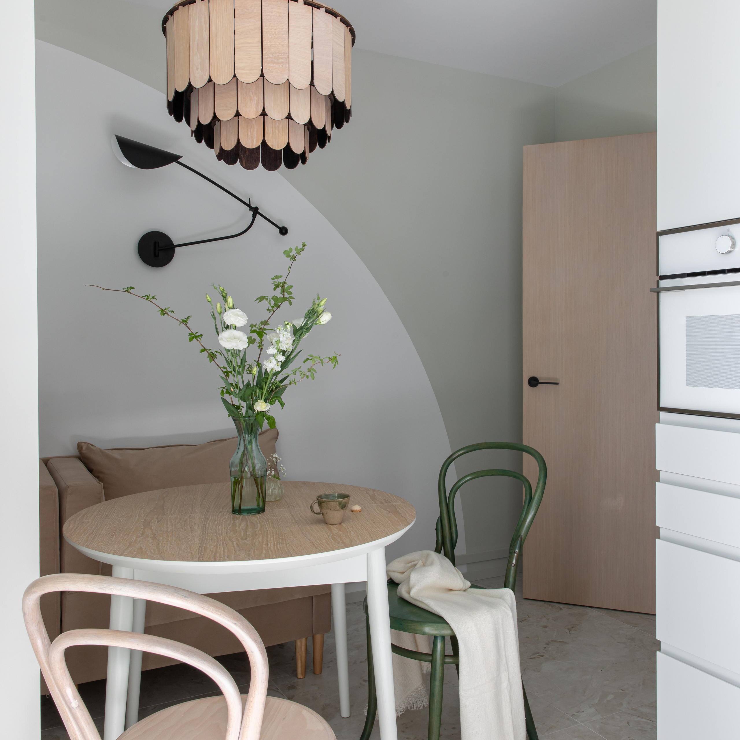 Окна в парк. Квартира 47 м². Мастерская интерьеров Светланы Куксовой. Дизайн и реализация