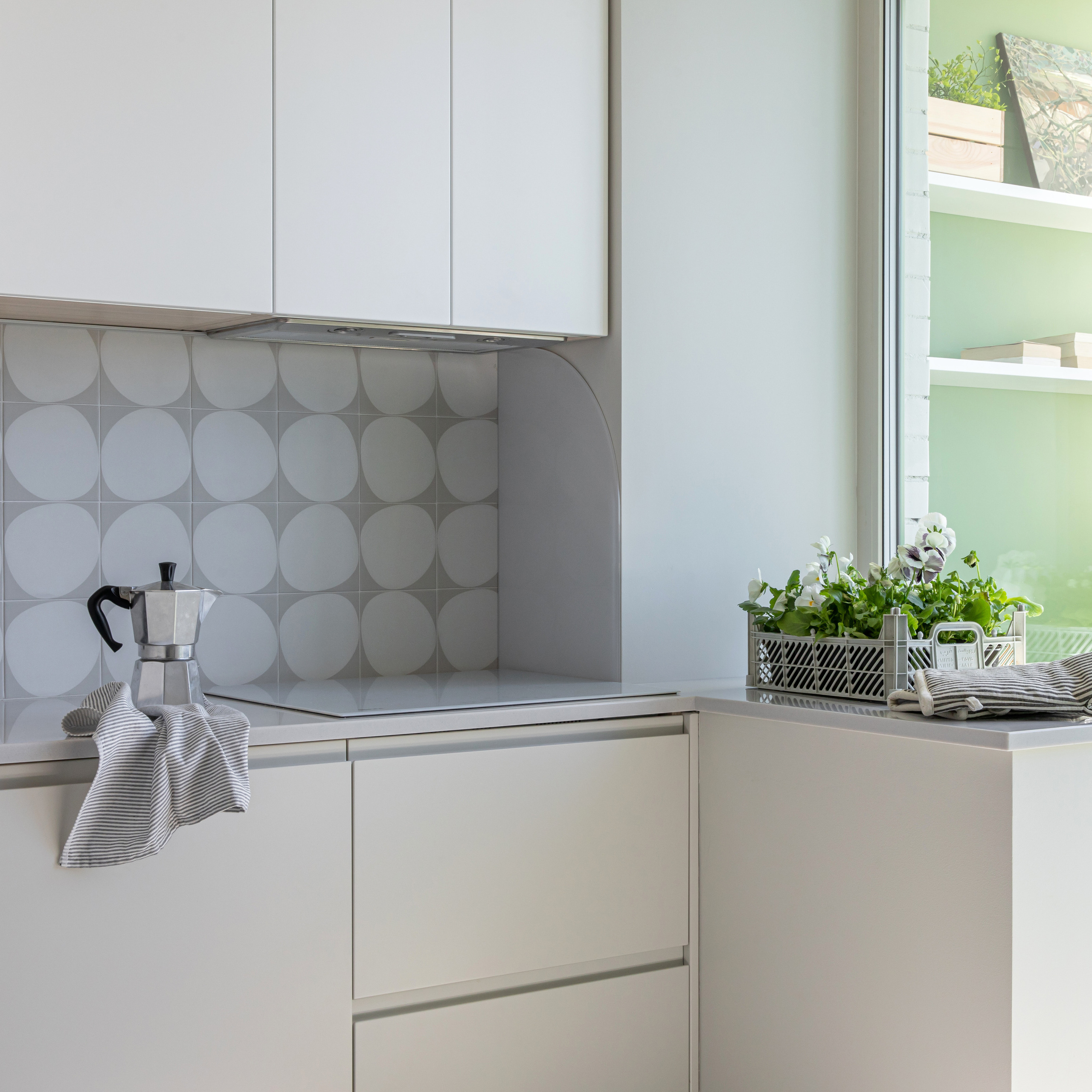 Окна в парк. Квартира 47 м². Мастерская интерьеров Светланы Куксовой. Дизайн и реализация