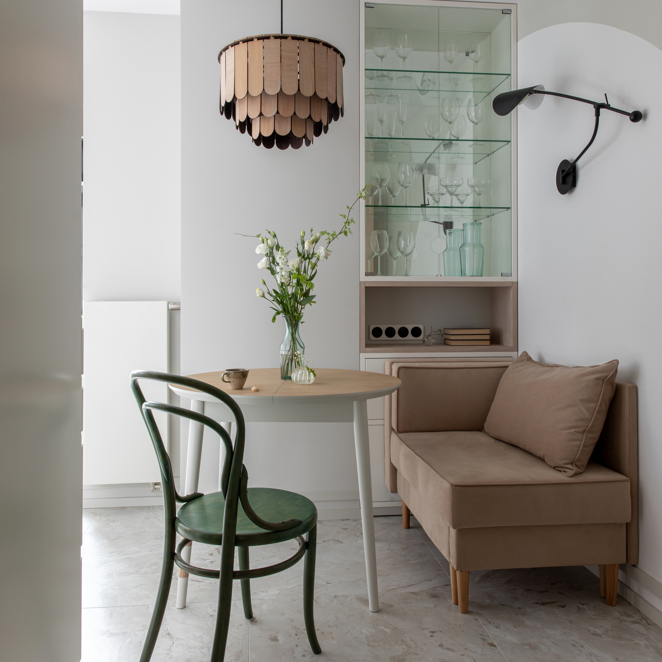 Окна в парк. Квартира 47 м². Мастерская интерьеров Светланы Куксовой. Дизайн и реализация