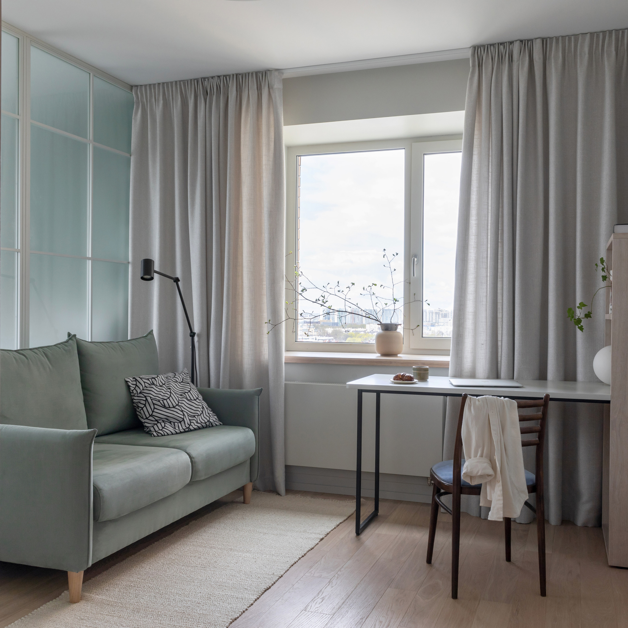 Окна в парк. Квартира 47 м². Мастерская интерьеров Светланы Куксовой. Дизайн и реализация