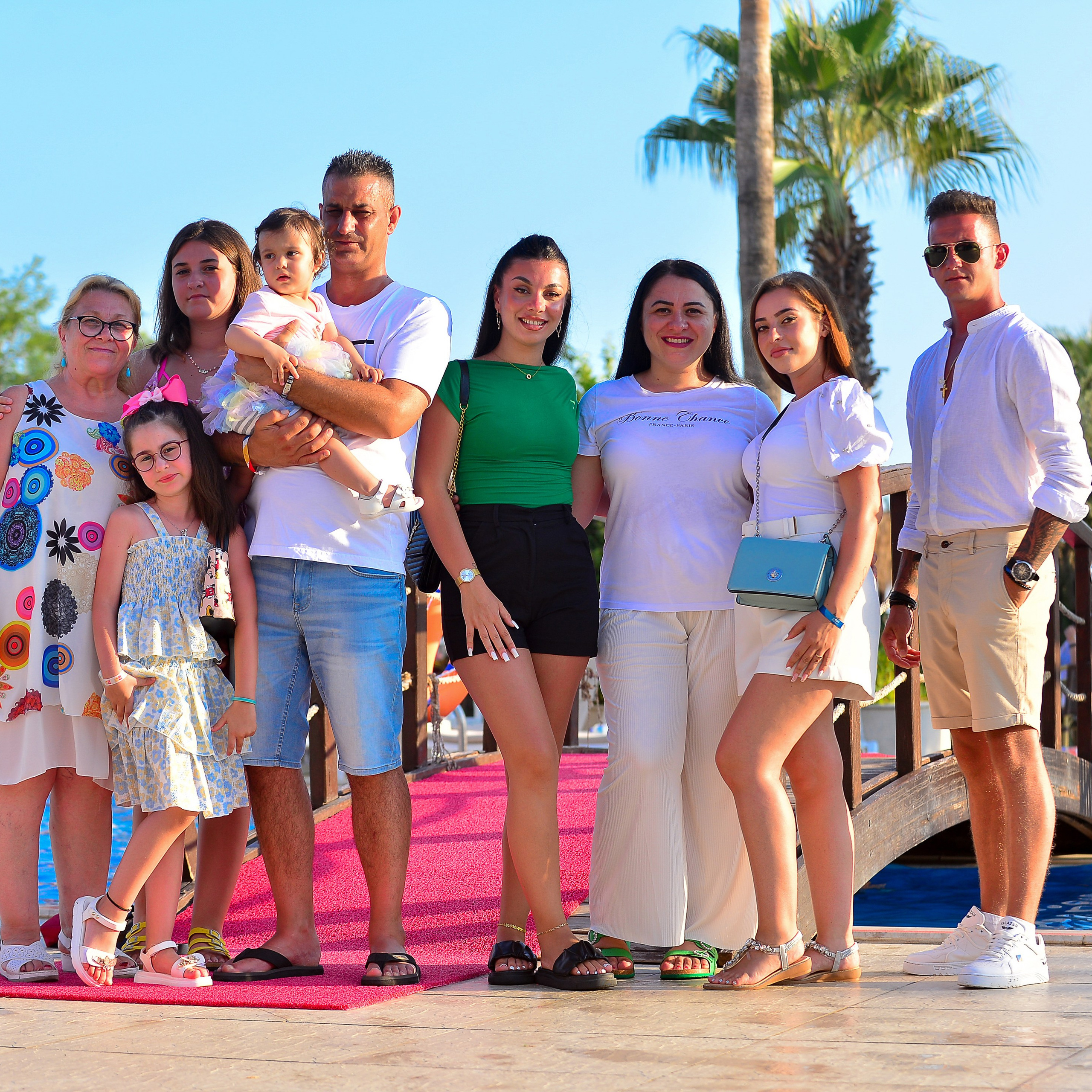 (FAMİLY)