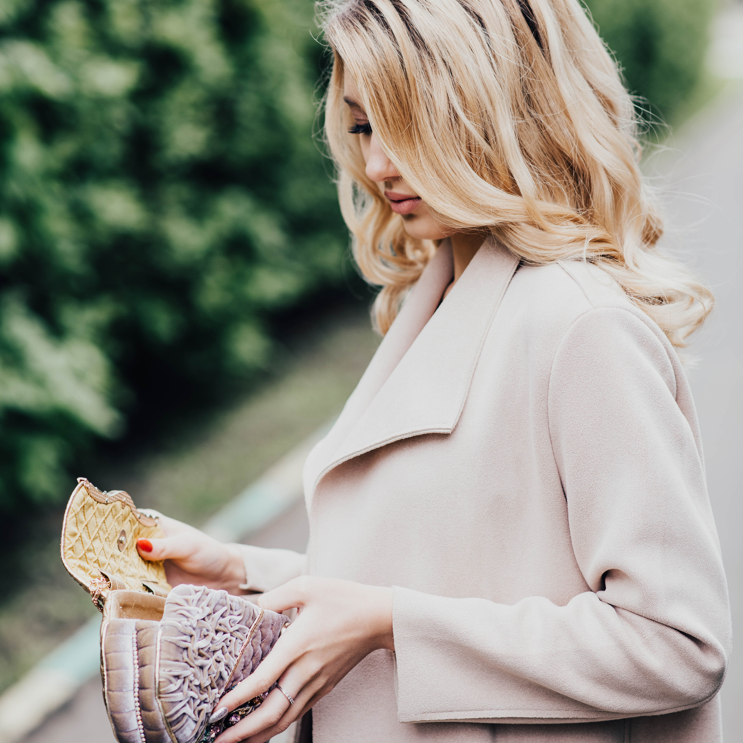 Стрит съемка дизайнерских сумочек, для Школы кройки и шитья Валентины Букеевой