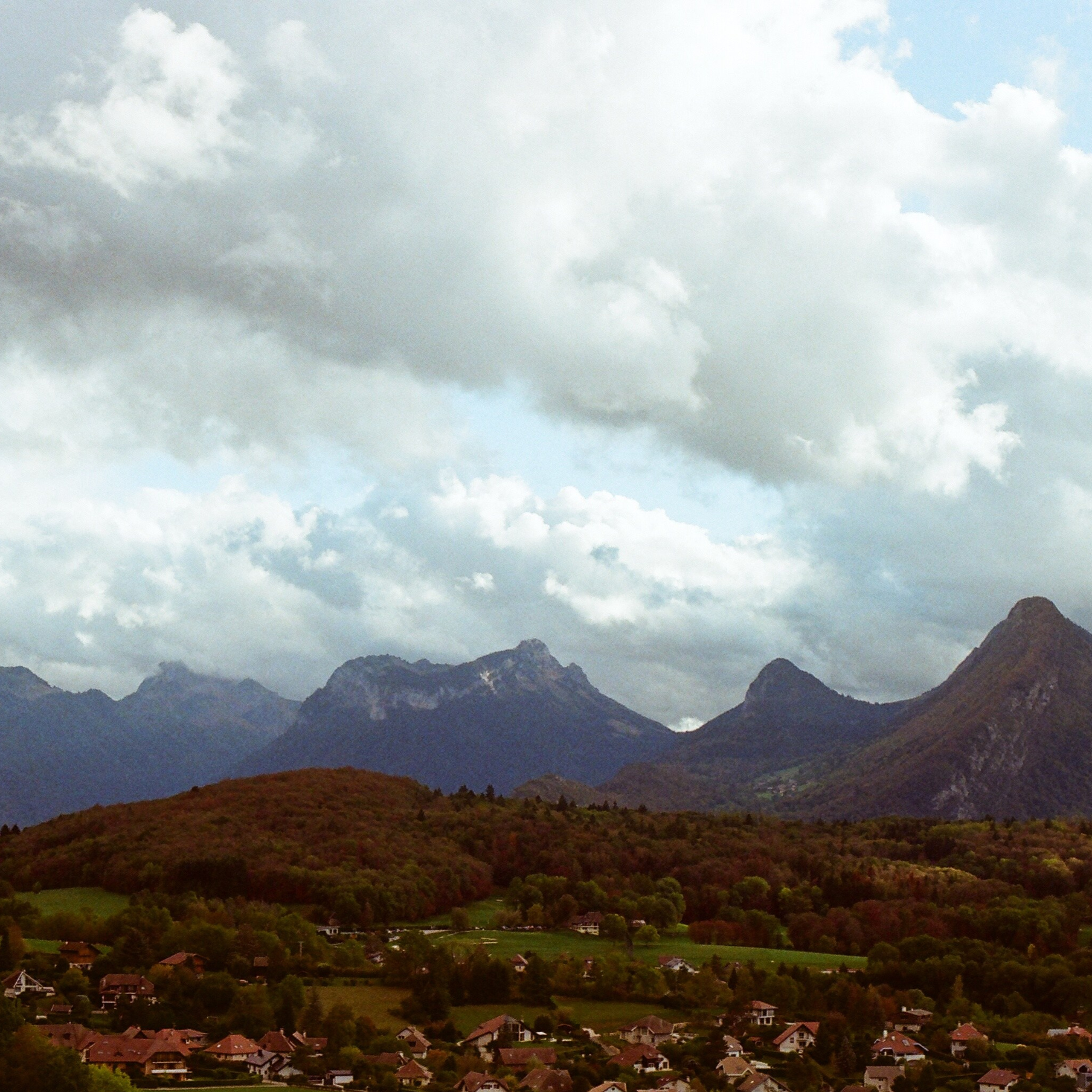 Film. Anastasia Shapoval violoniste et photographe. Annecy — Geneve