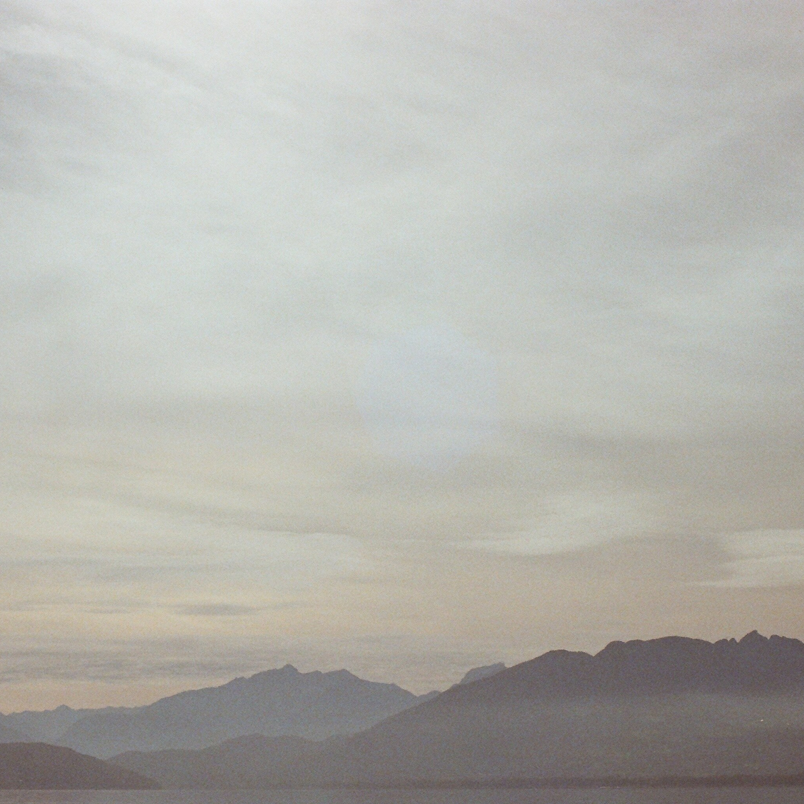 Film. Anastasia Shapoval violoniste et photographe. Annecy — Geneve