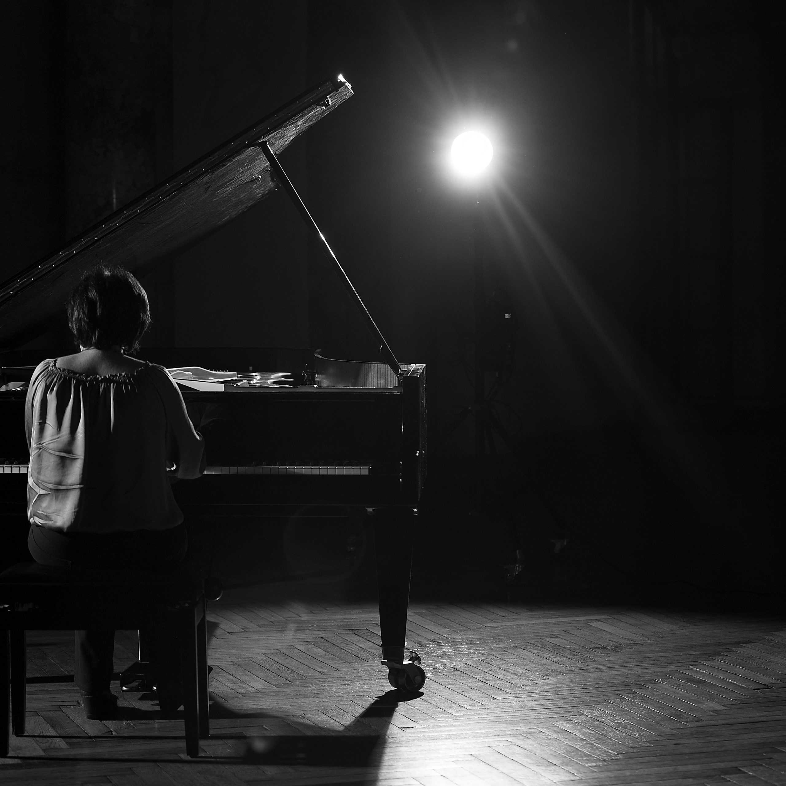 Inna Moiseeva. Anastasia Shapoval violoniste et photographe. Annecy — Geneve