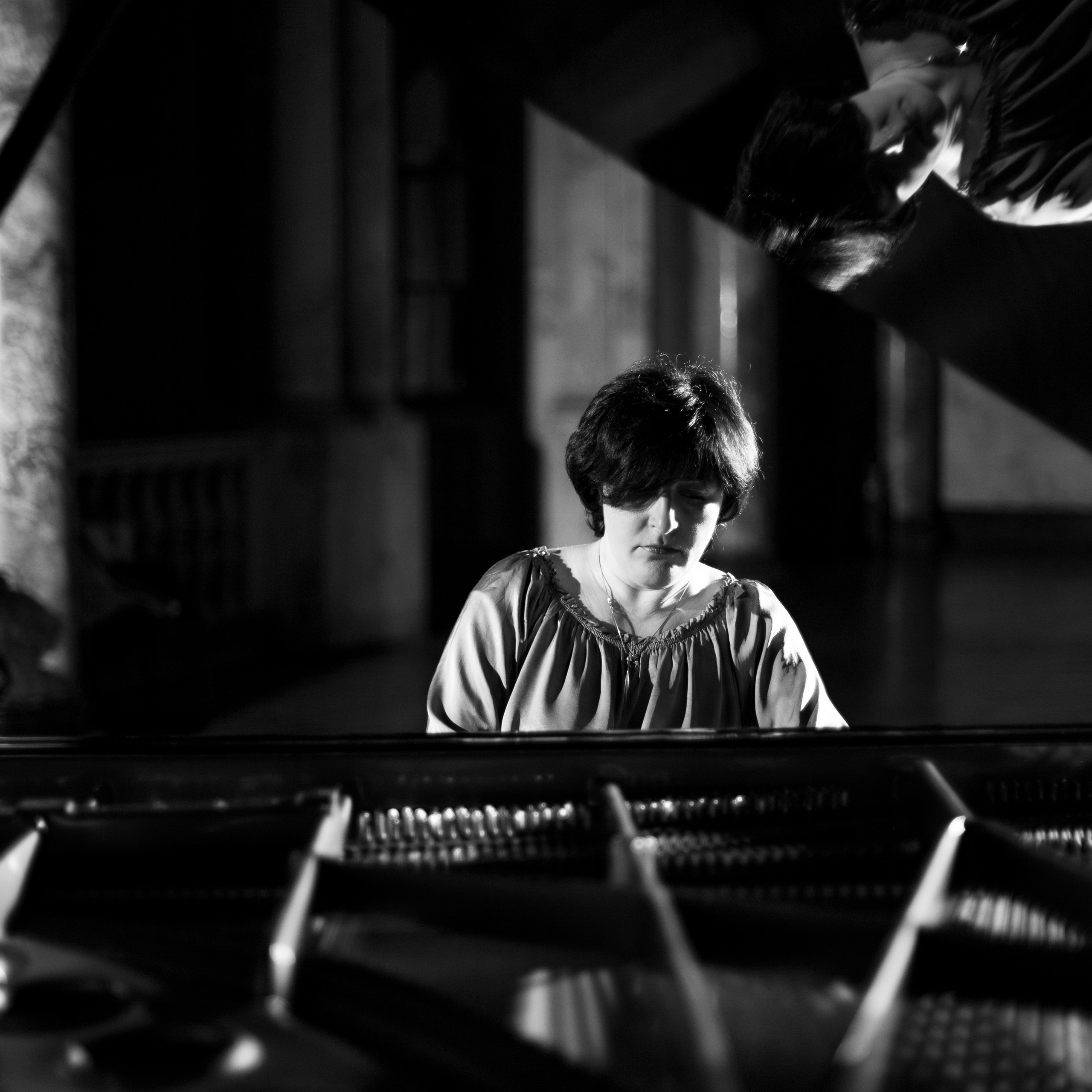 Inna Moiseeva. Anastasia Shapoval violoniste et photographe. Annecy — Geneve