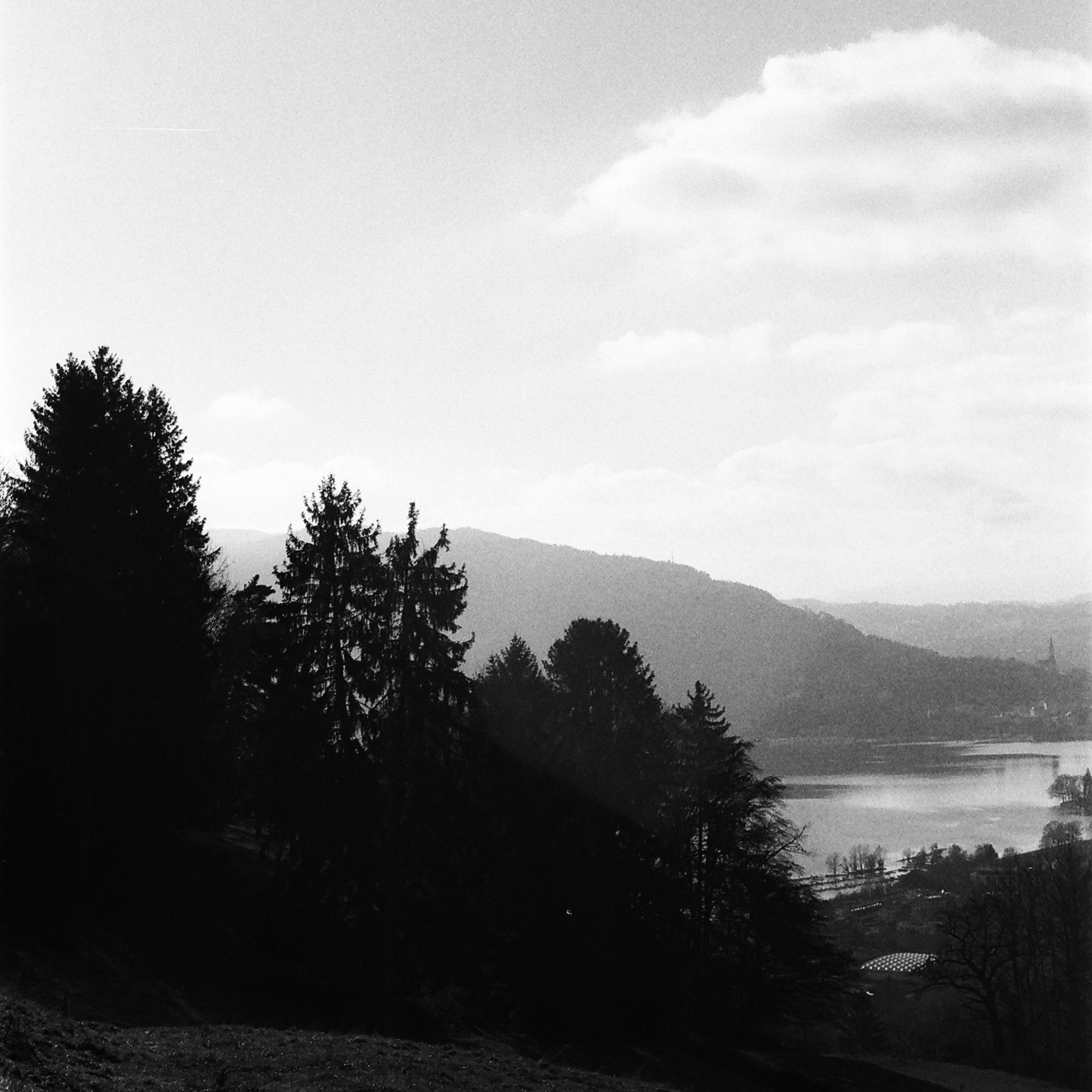 Film. Anastasia Shapoval violoniste et photographe. Annecy — Geneve