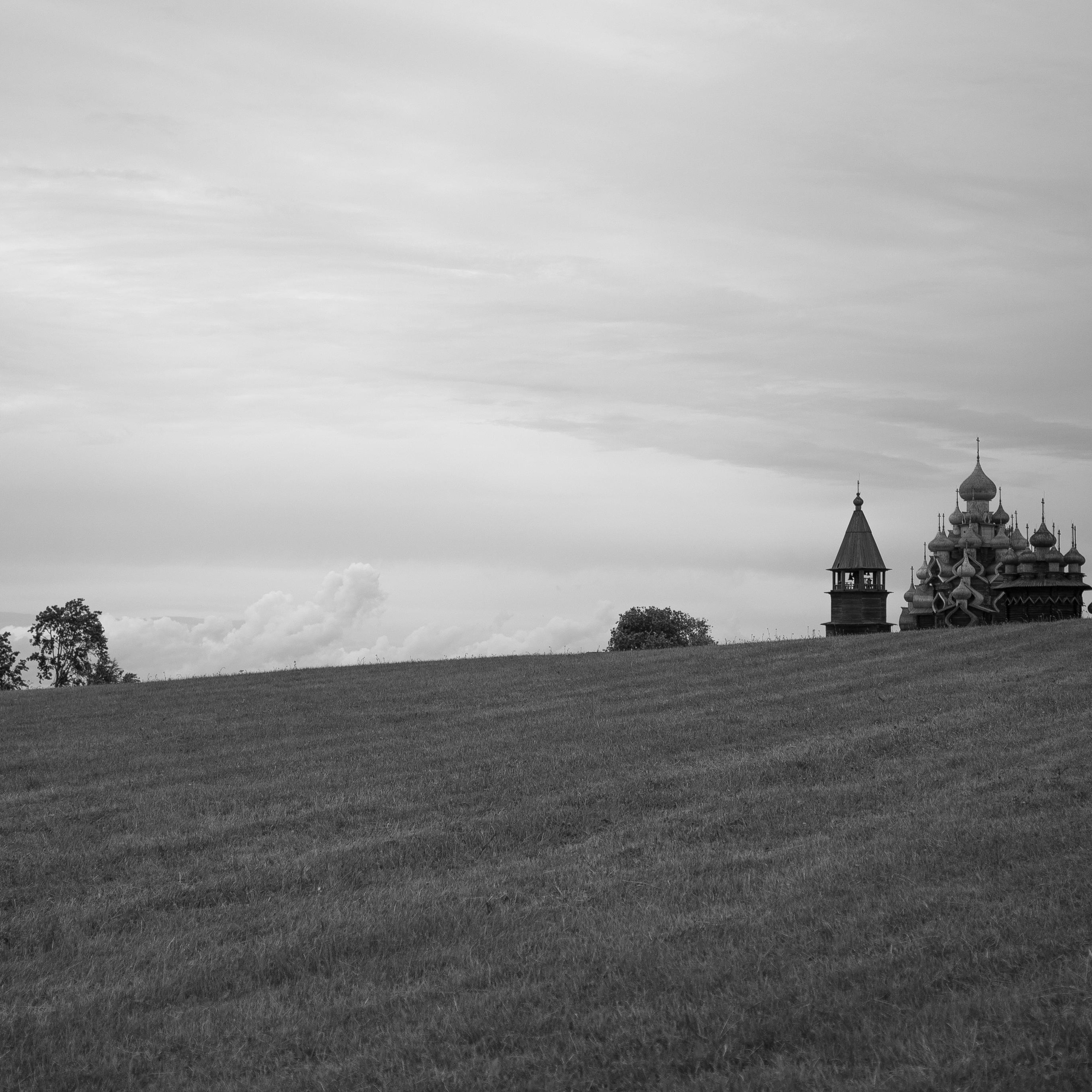 Russia. Kizhi Island. Covid period. Anastasia Shapoval violoniste et photographe. Annecy — Geneve