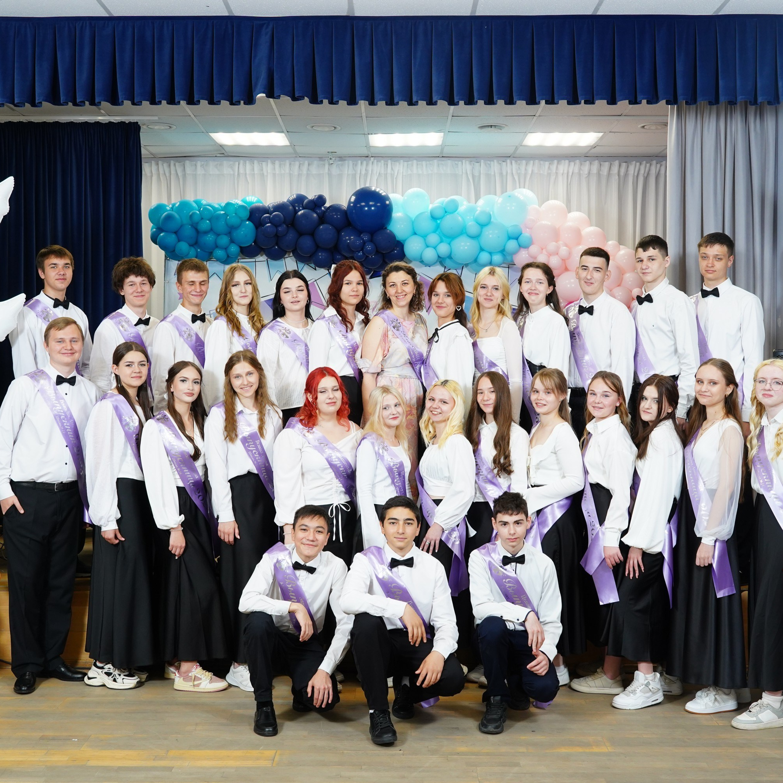 24 шк_ линейка «Последний звонок "