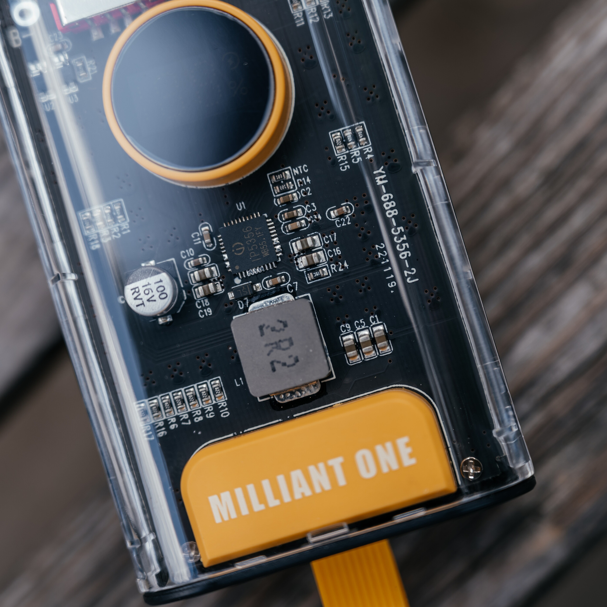 Рекламная съемка и маркетплейс. Контент съемка под ключ. Световое шоу / Москва и Мо