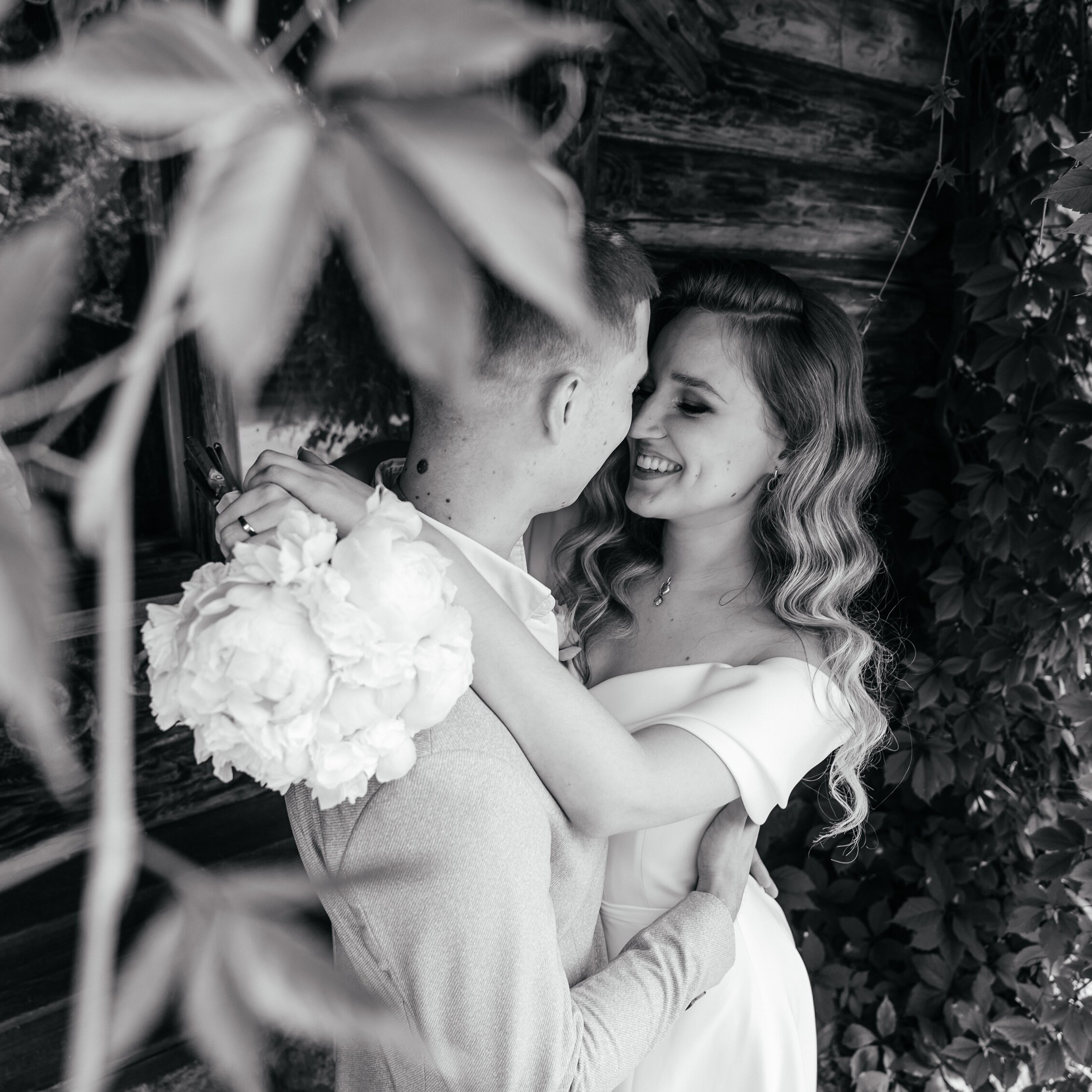 Свадебная история. Контент съемка под ключ. Световое шоу / Москва и Мо