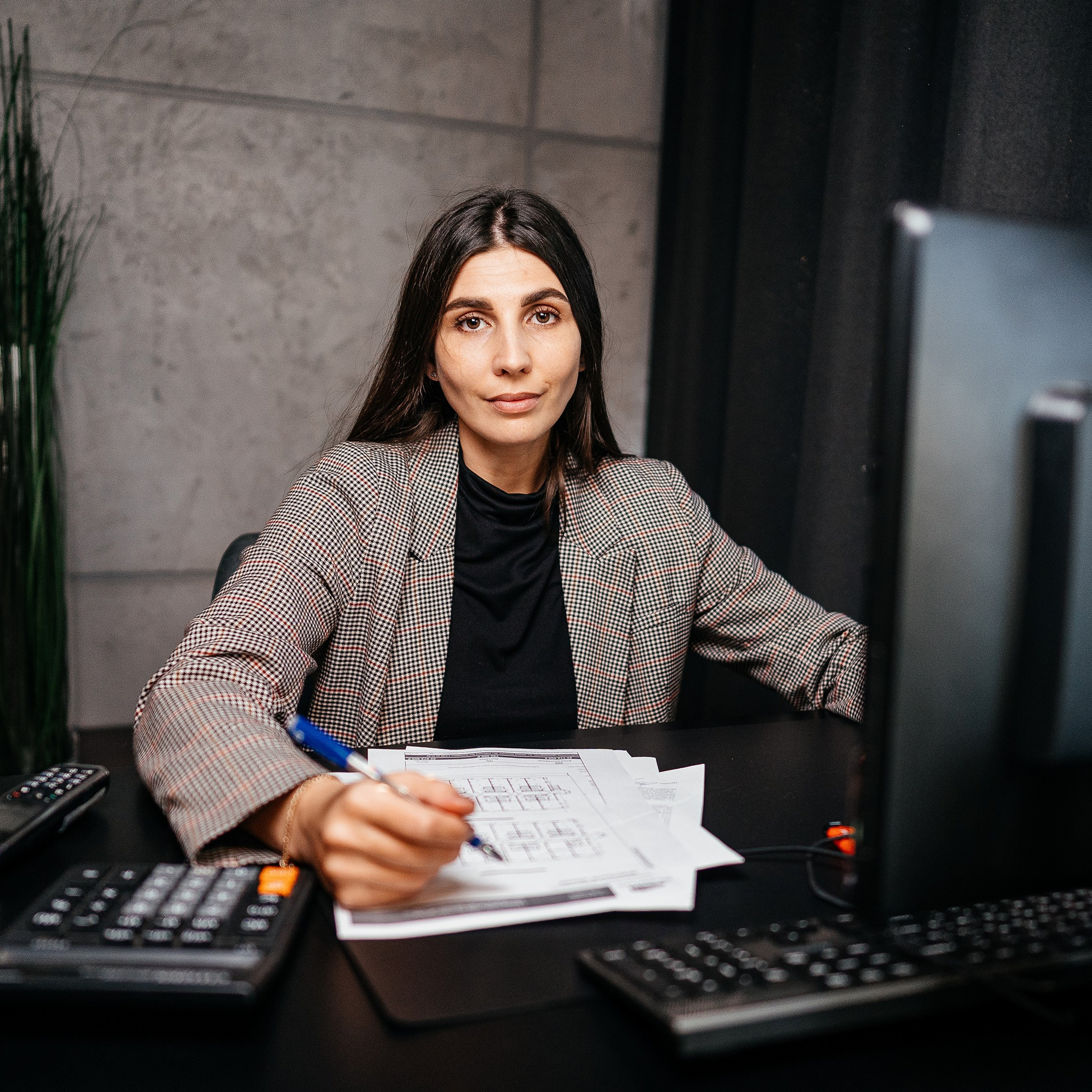 Съемка в студии. Контент съемка под ключ. Световое шоу / Москва и Мо