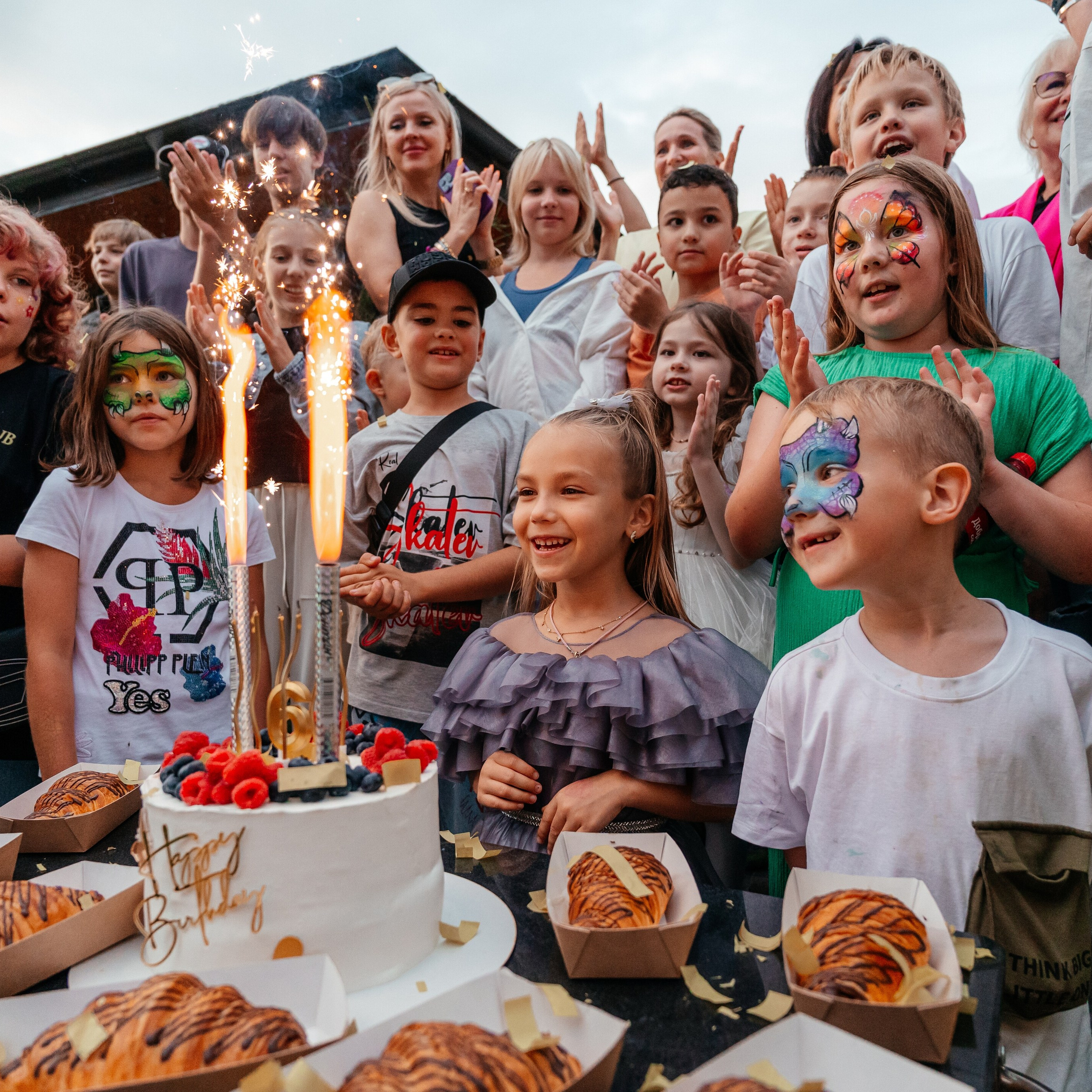 Детский день рождения, праздник. Контент съемка под ключ. Световое шоу / Москва и Мо