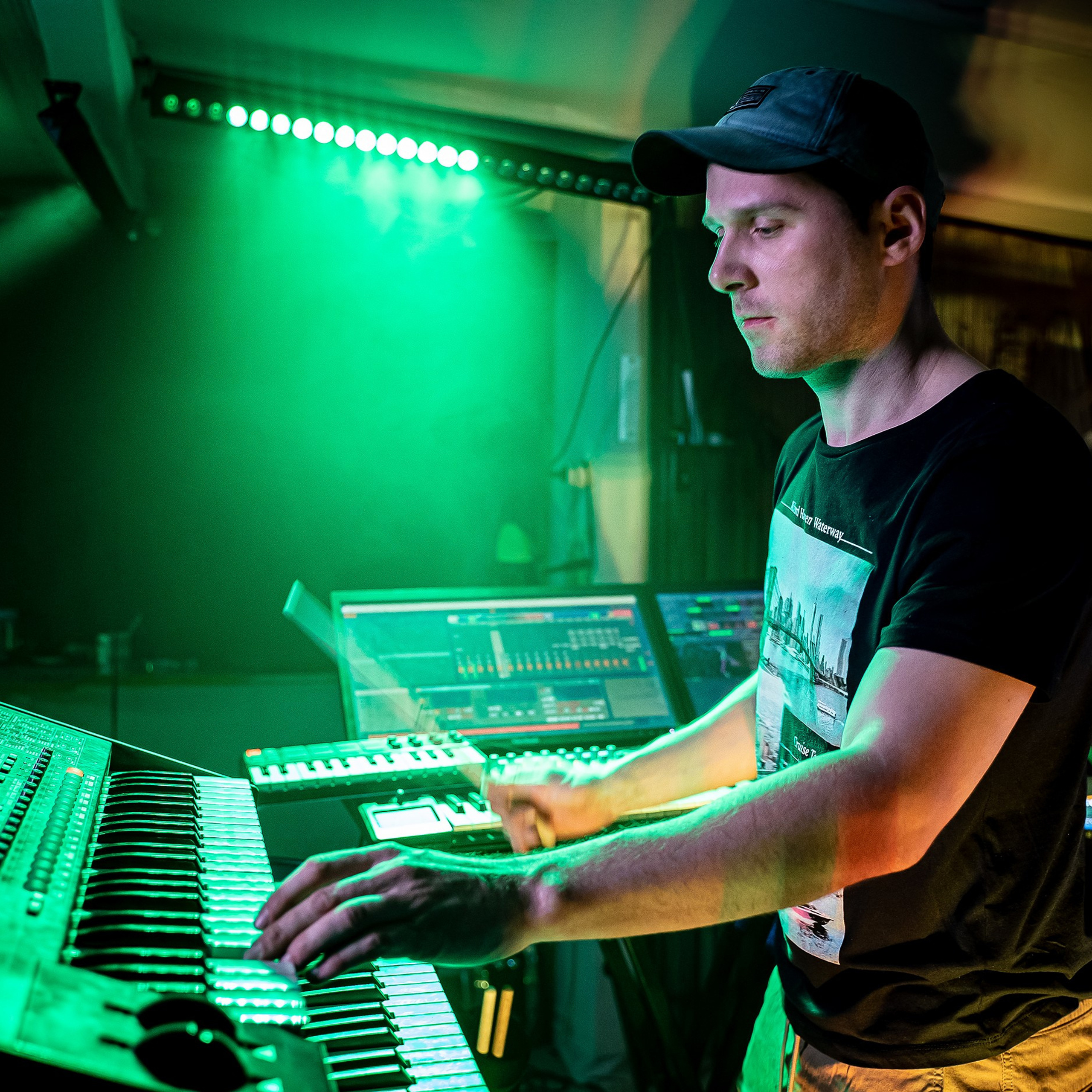 Мероприятия и корпоративы. Контент съемка под ключ. Световое шоу / Москва и Мо