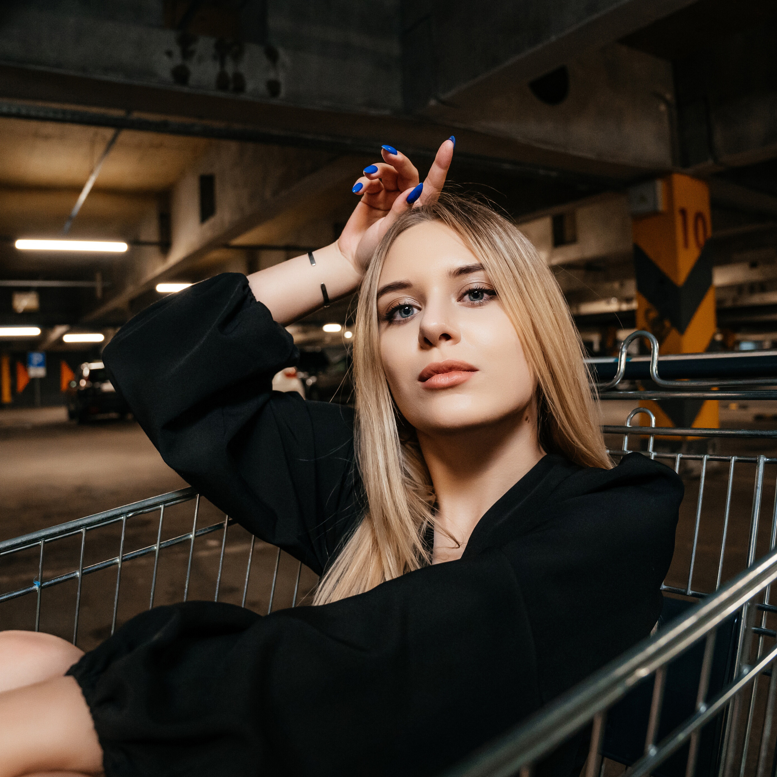 Портретная фотосессия. Контент съемка под ключ. Световое шоу / Москва и Мо