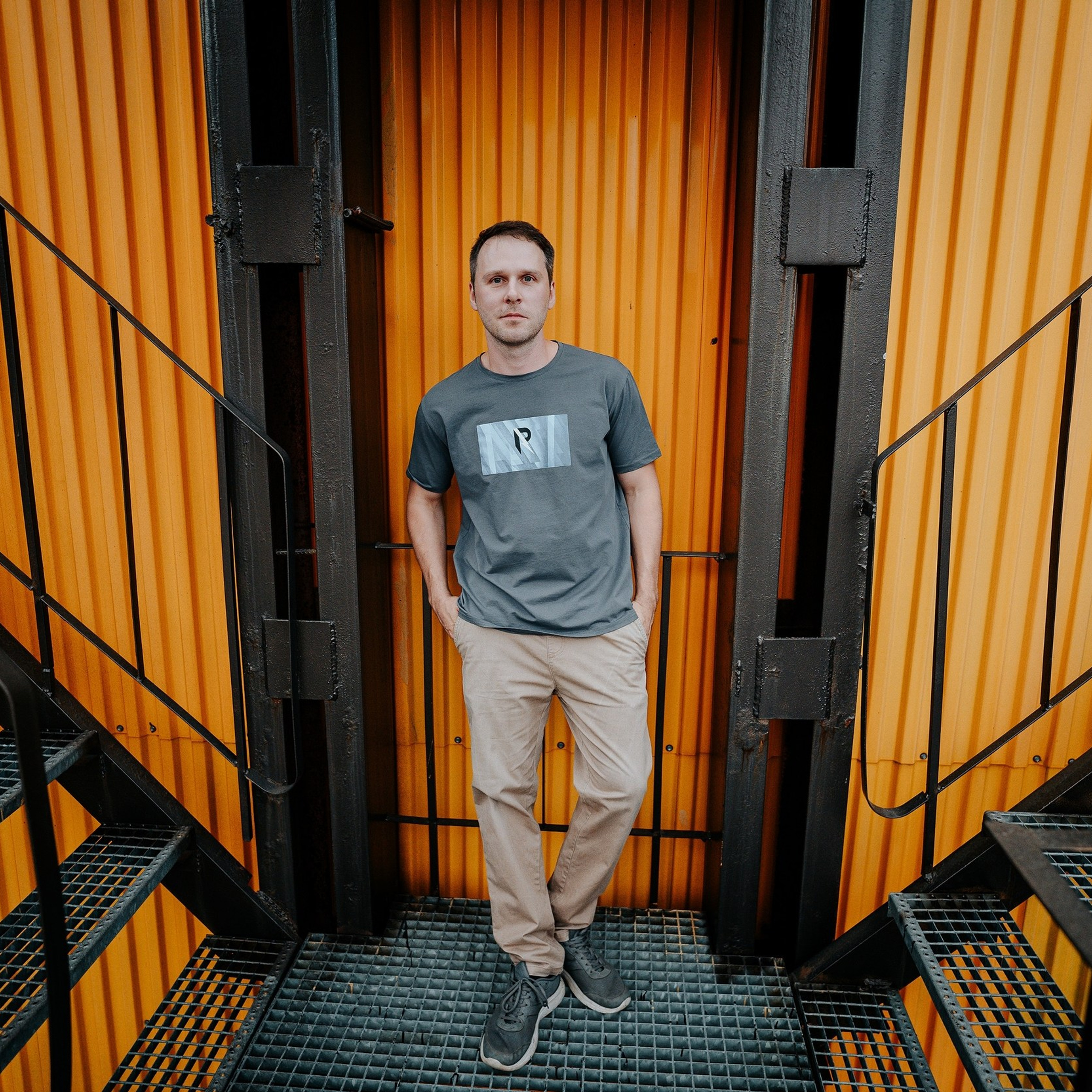 Портретная фотосессия. Контент съемка под ключ. Световое шоу / Москва и Мо