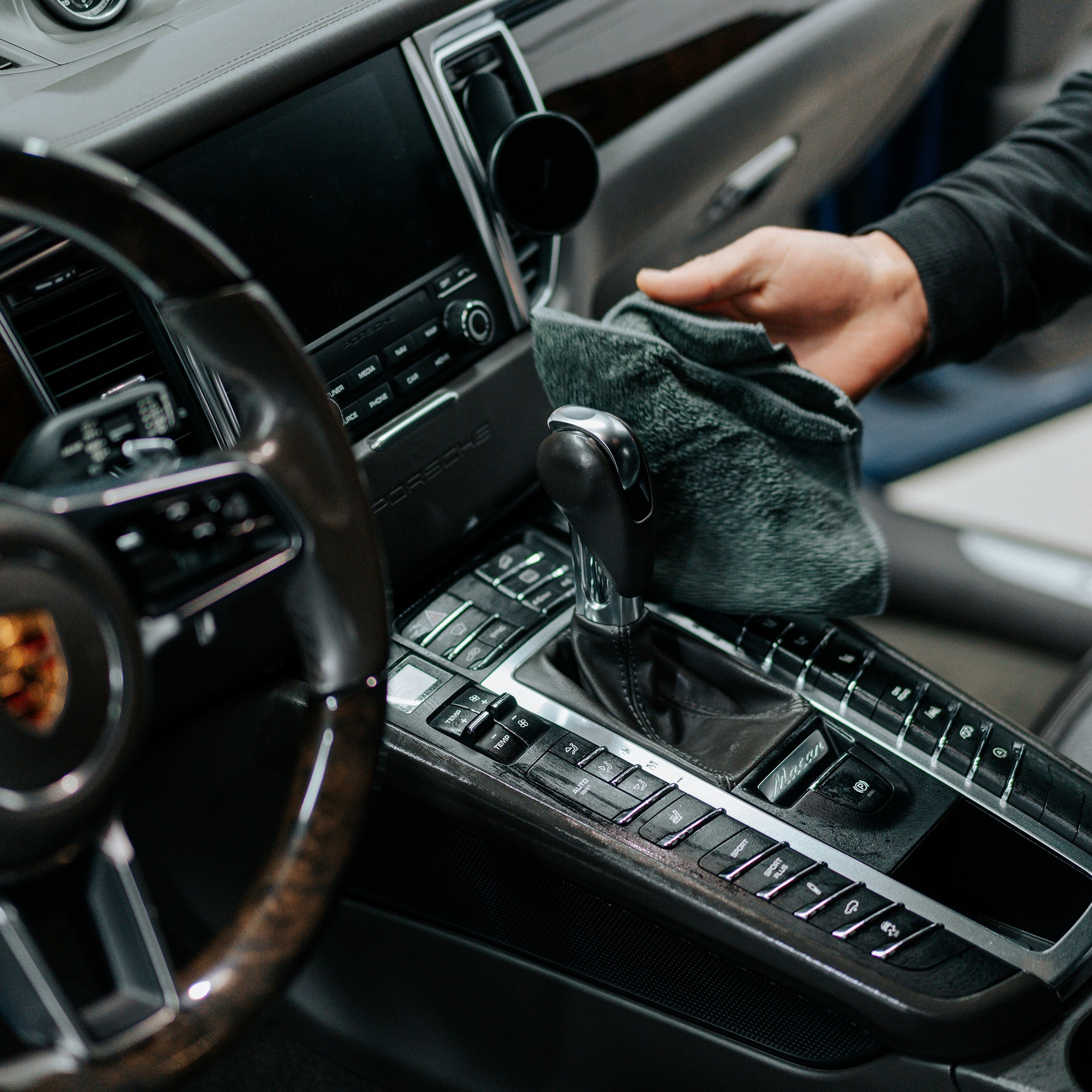 Предметная съемка. Контент съемка под ключ. Световое шоу / Москва и Мо