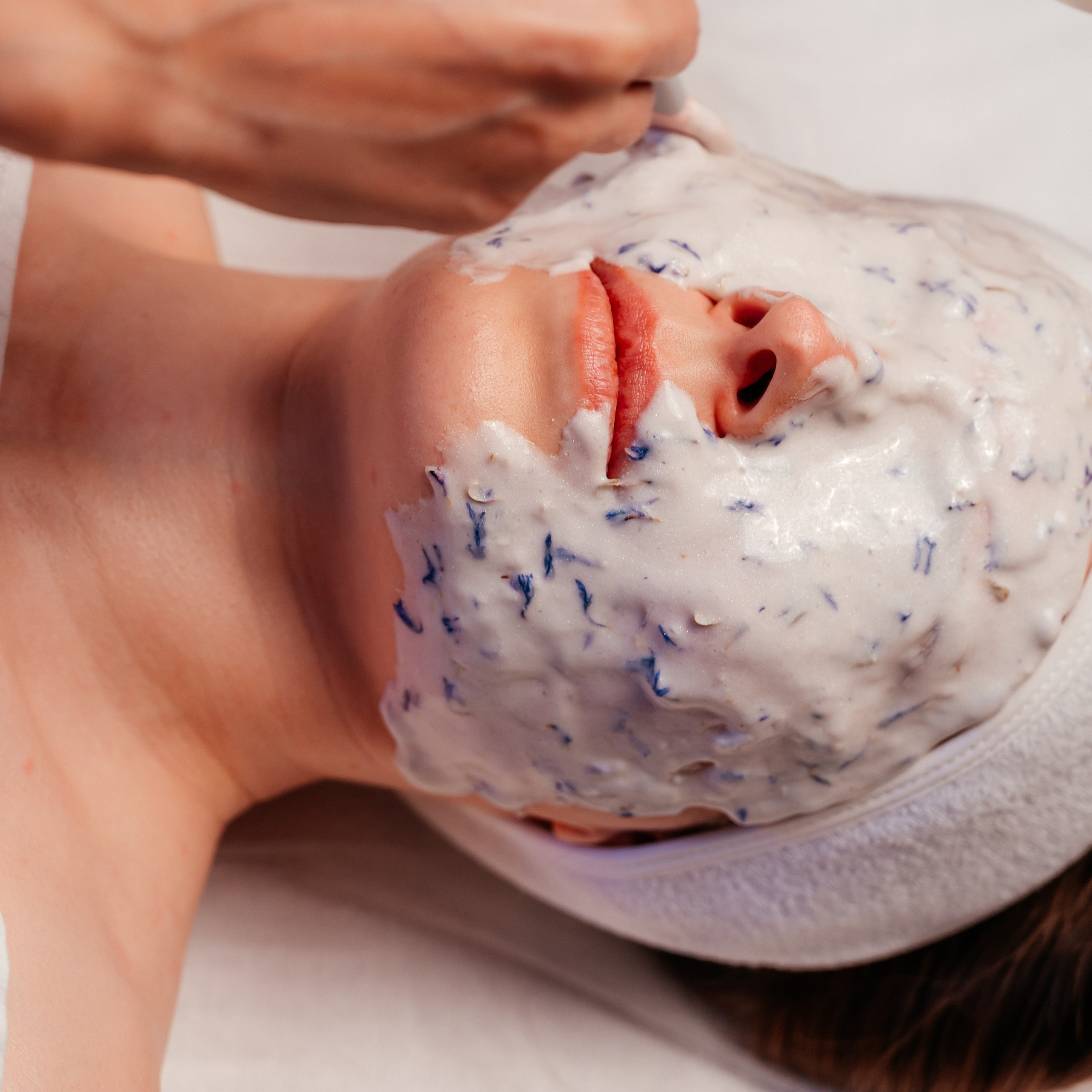 Предметная съемка. Контент съемка под ключ. Световое шоу / Москва и Мо