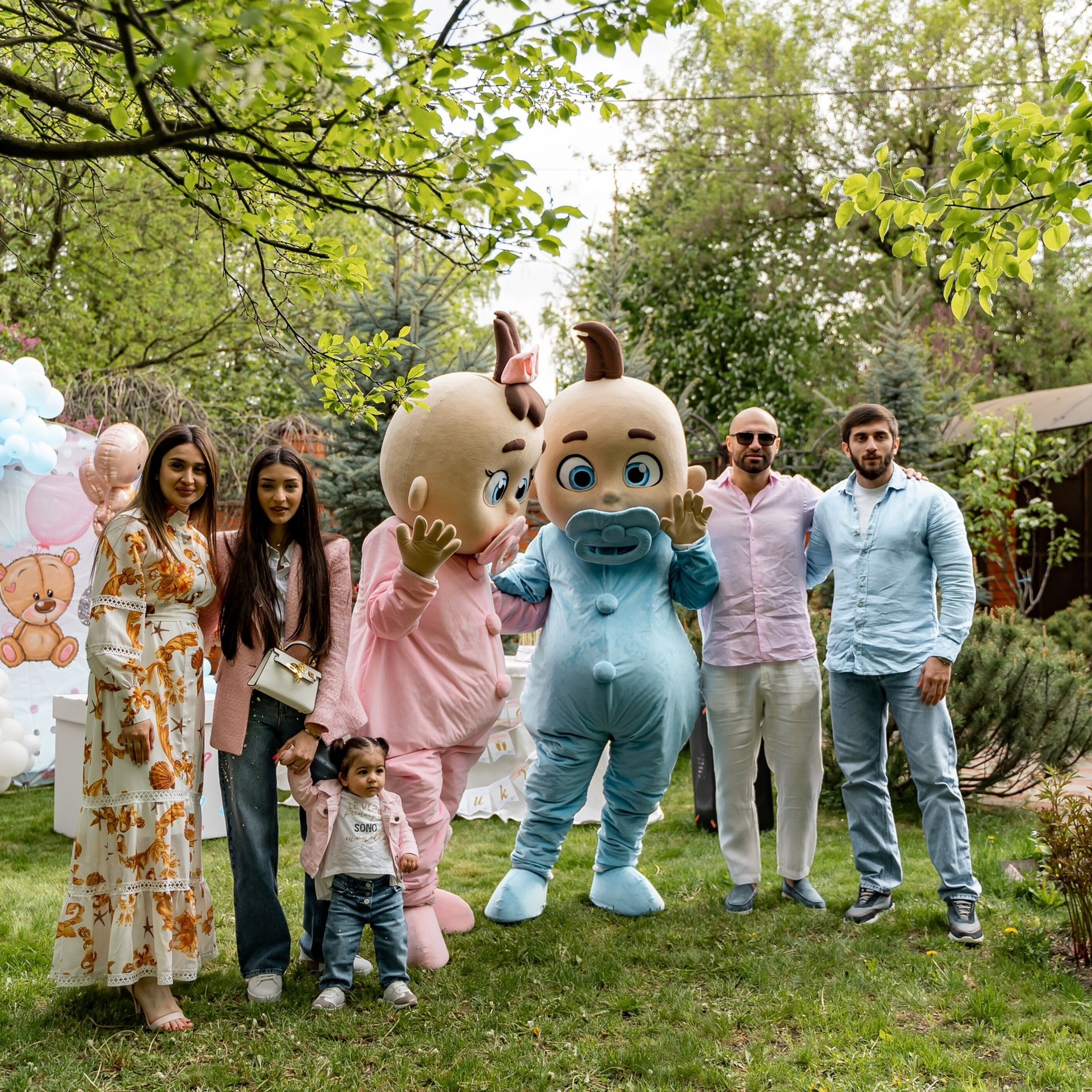 Съемка семьи. Контент съемка под ключ. Световое шоу / Москва и Мо