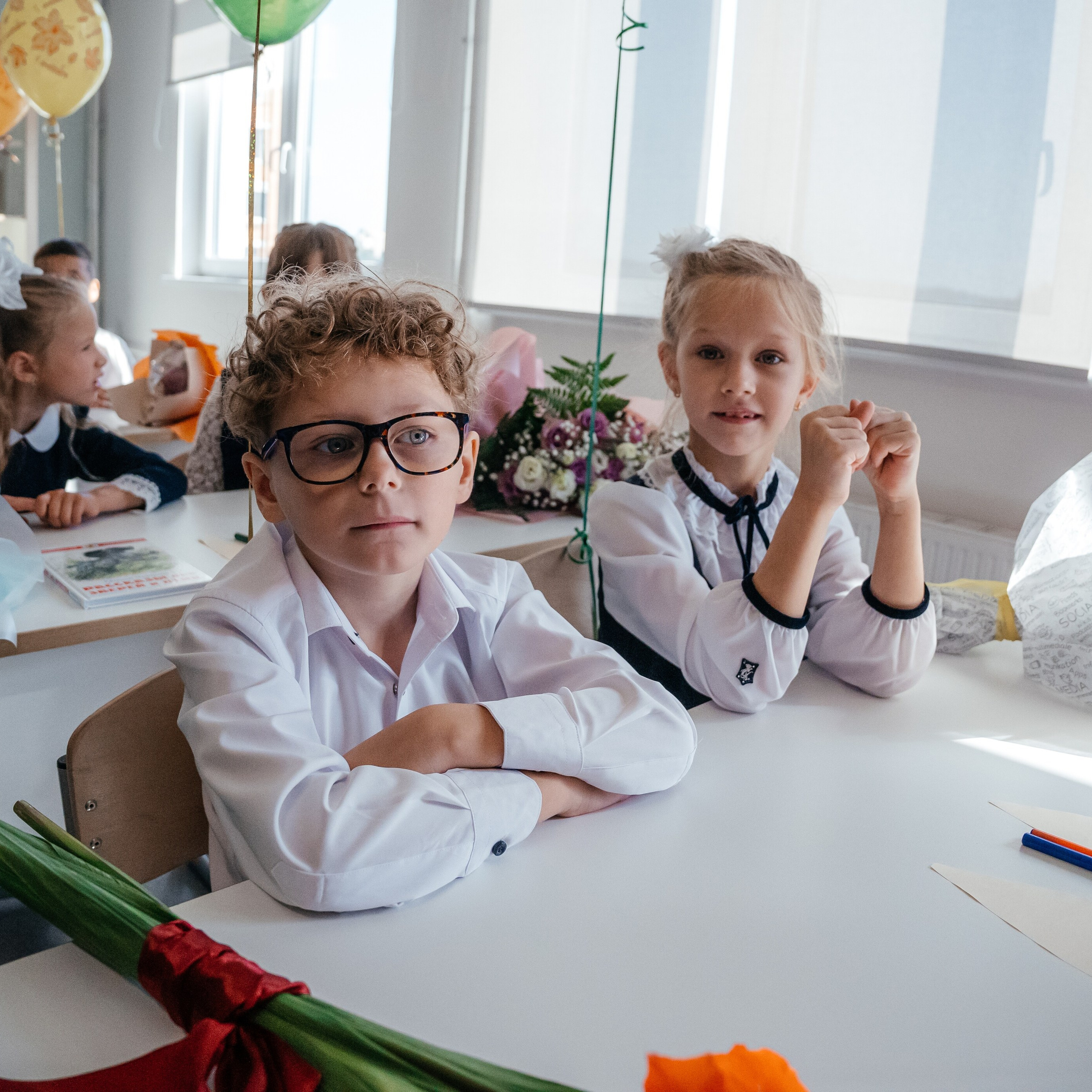 Съемка на выпускной альбом, школьный выпуск. Контент съемка под ключ. Световое шоу / Москва и Мо