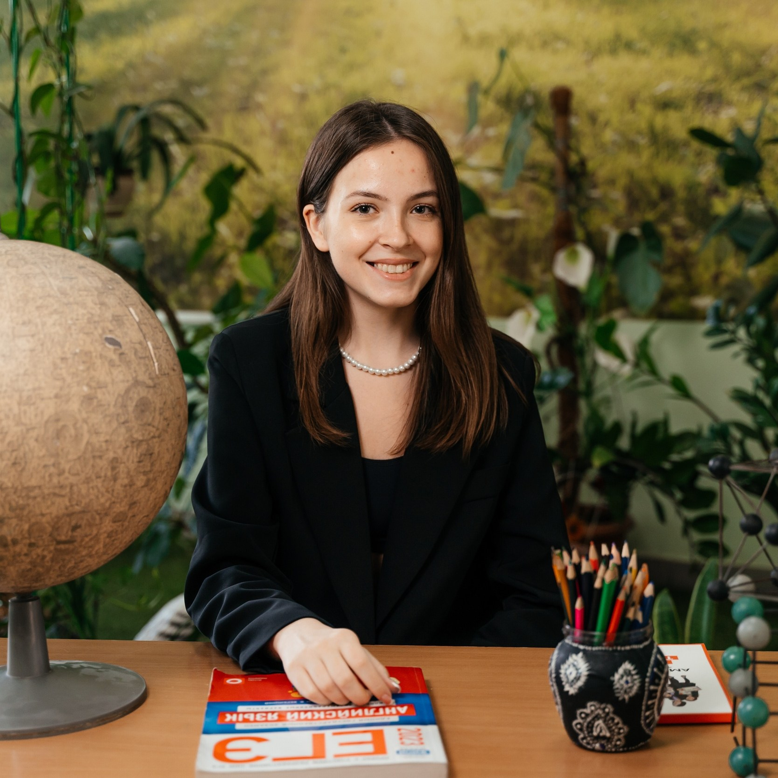 Съемка на выпускной альбом, школьный выпуск. Контент съемка под ключ. Световое шоу / Москва и Мо