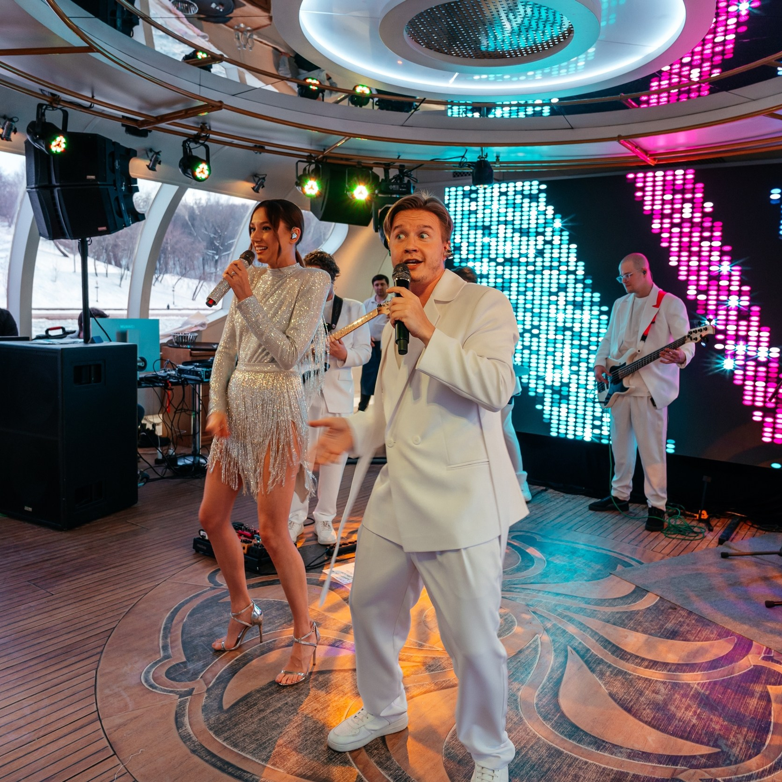 Мероприятия и корпоративы. Контент съемка под ключ. Световое шоу / Москва и Мо