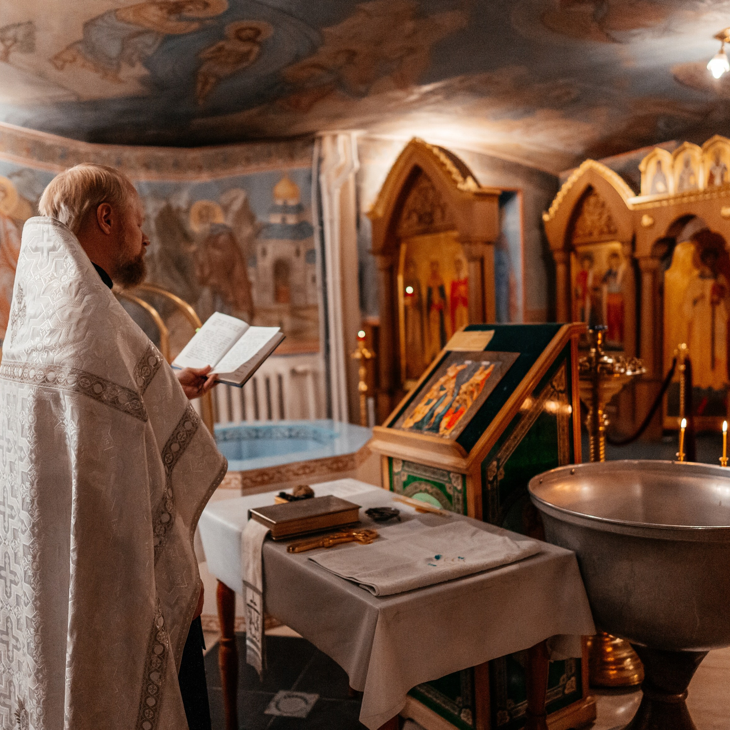 Крещение и выписка из роддома. Контент съемка под ключ