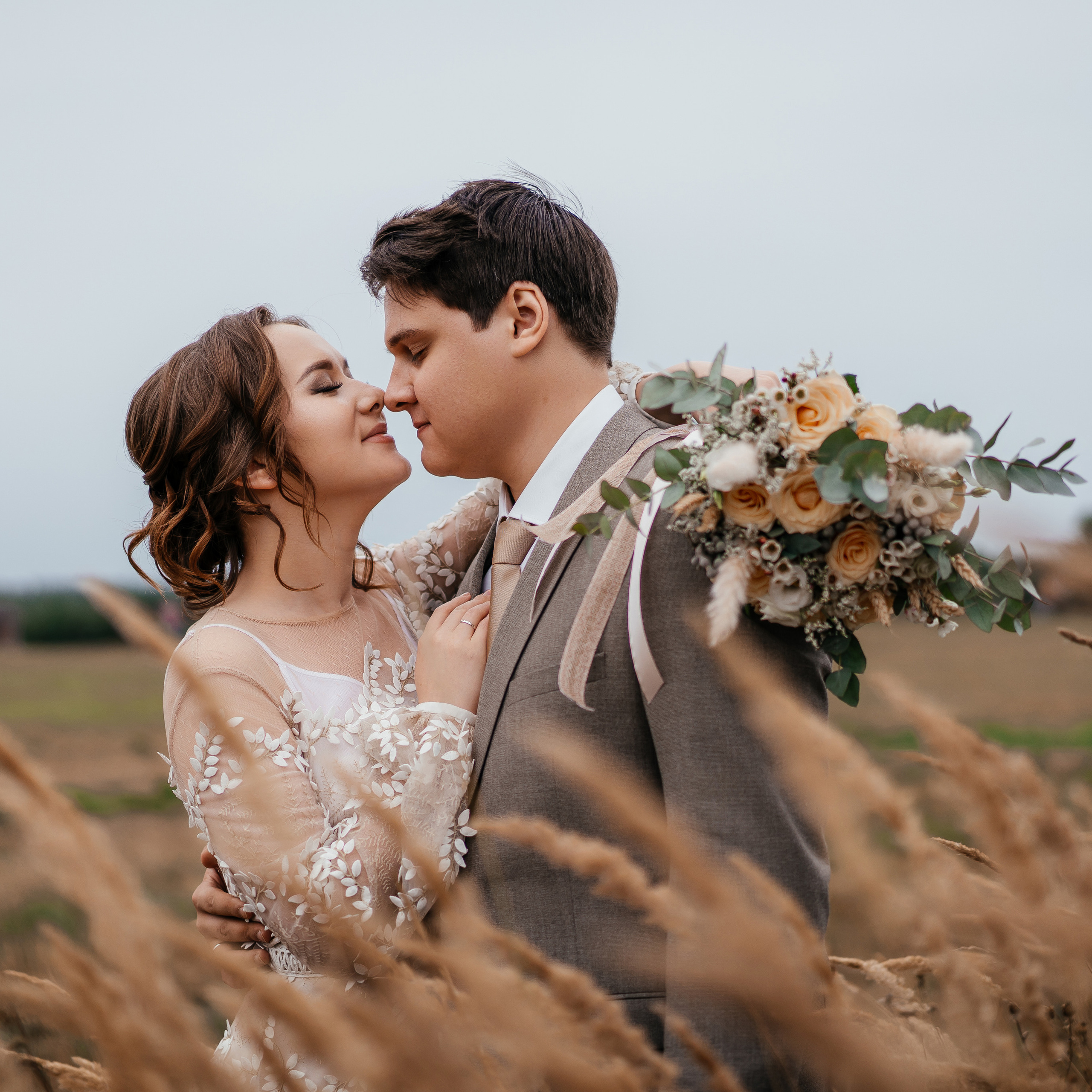 Свадебная история. Контент съемка под ключ. Световое шоу / Москва и Мо