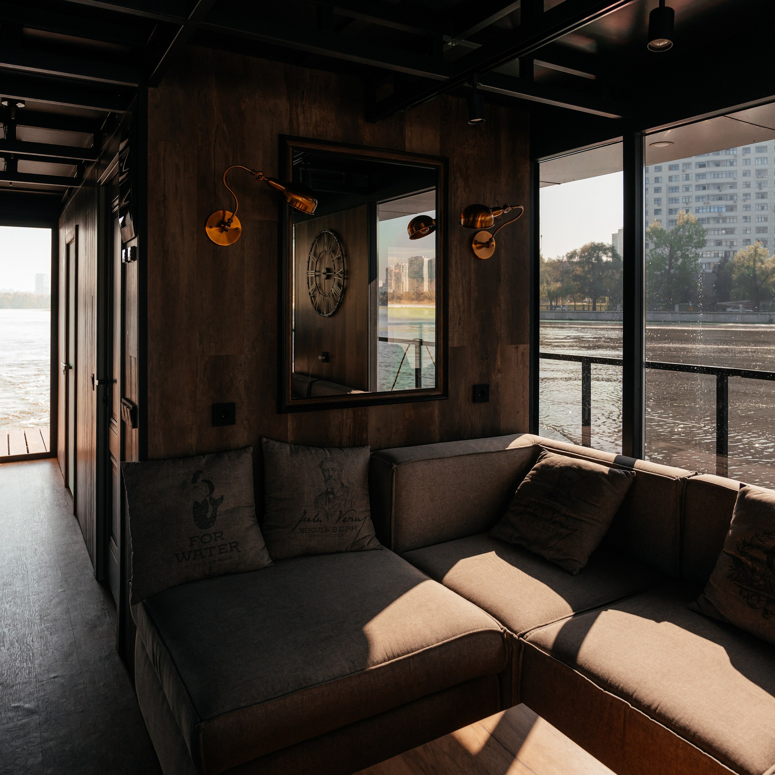 Съемка недвижисть и интерьеры. Контент съемка под ключ. Световое шоу / Москва и Мо