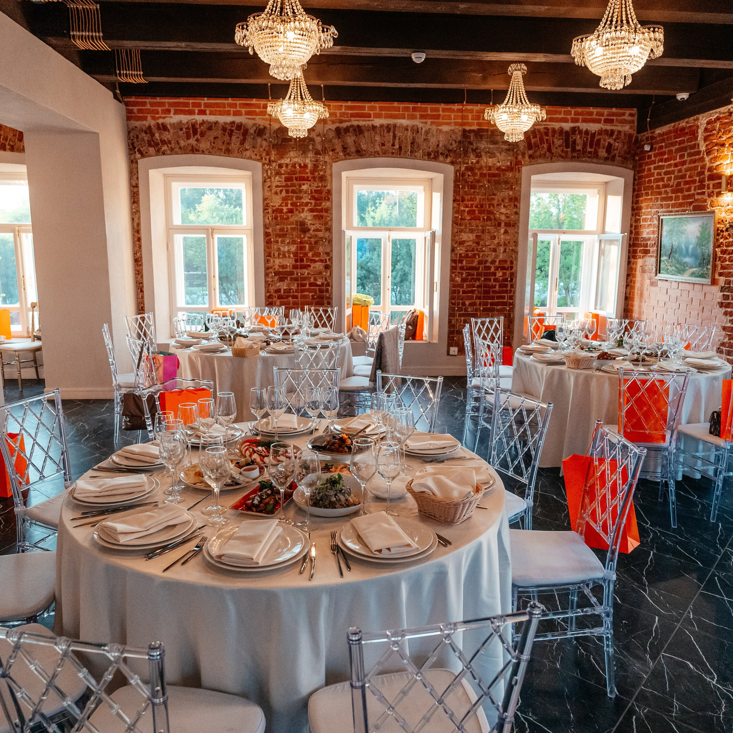 Съемка недвижисть и интерьеры. Контент съемка под ключ. Световое шоу / Москва и Мо