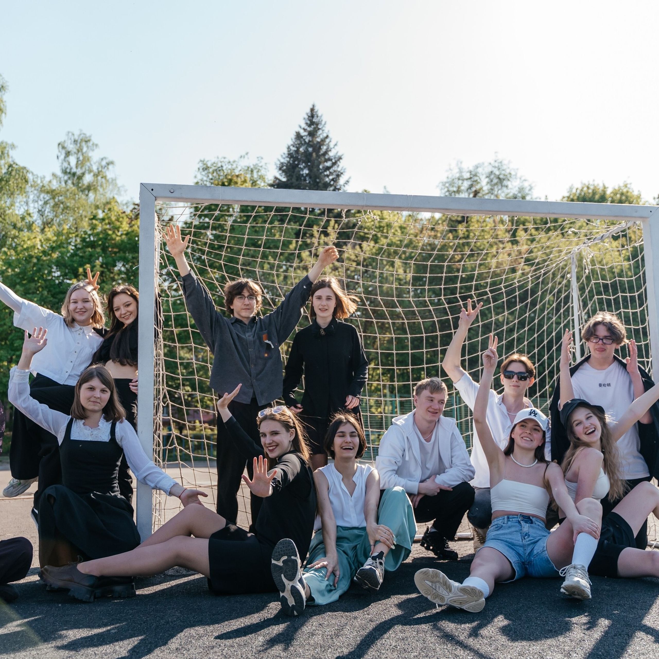 Съемка на выпускной альбом, школьный выпуск. Контент съемка под ключ. Световое шоу / Москва и Мо