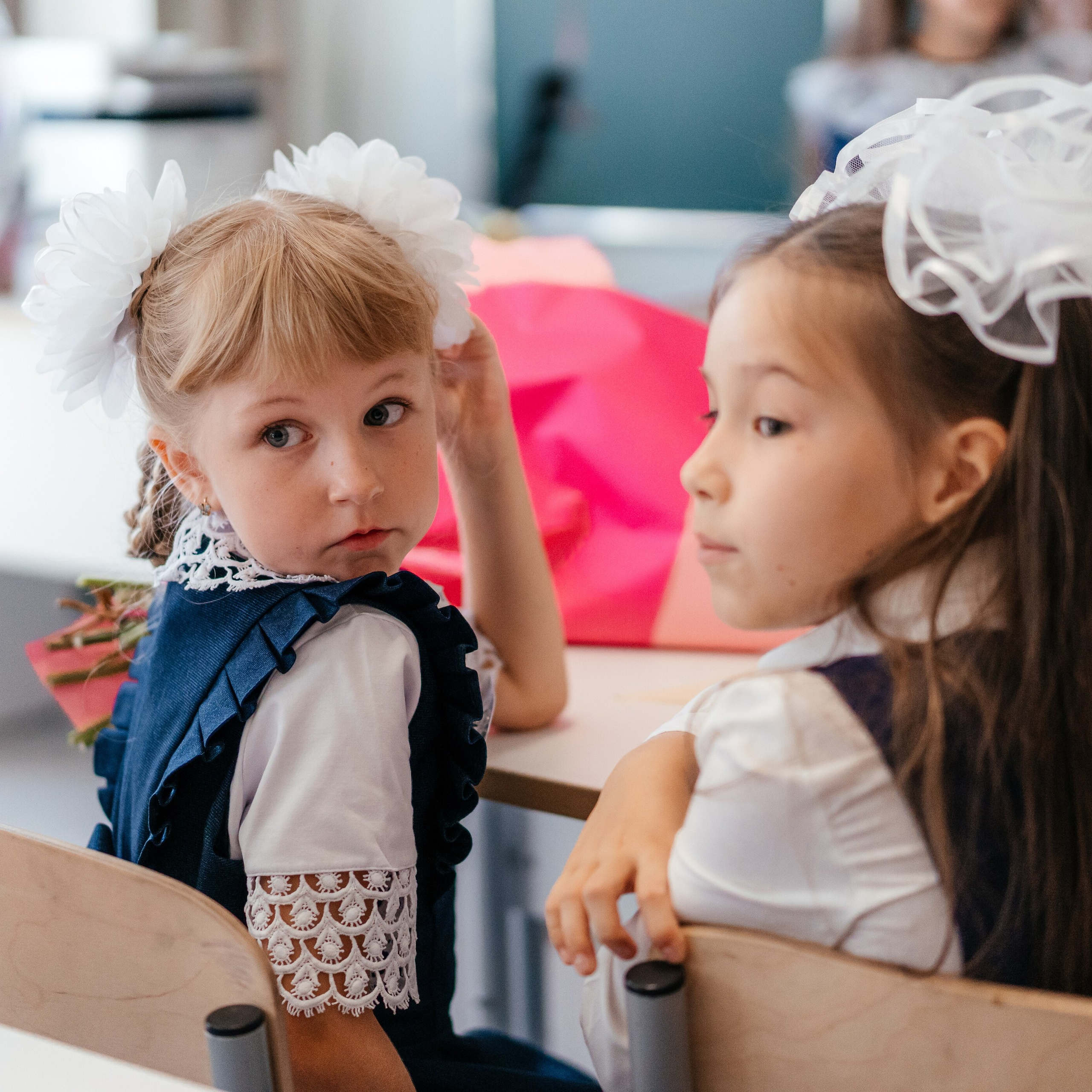 Съемка на выпускной альбом, школьный выпуск. Контент съемка под ключ. Световое шоу / Москва и Мо