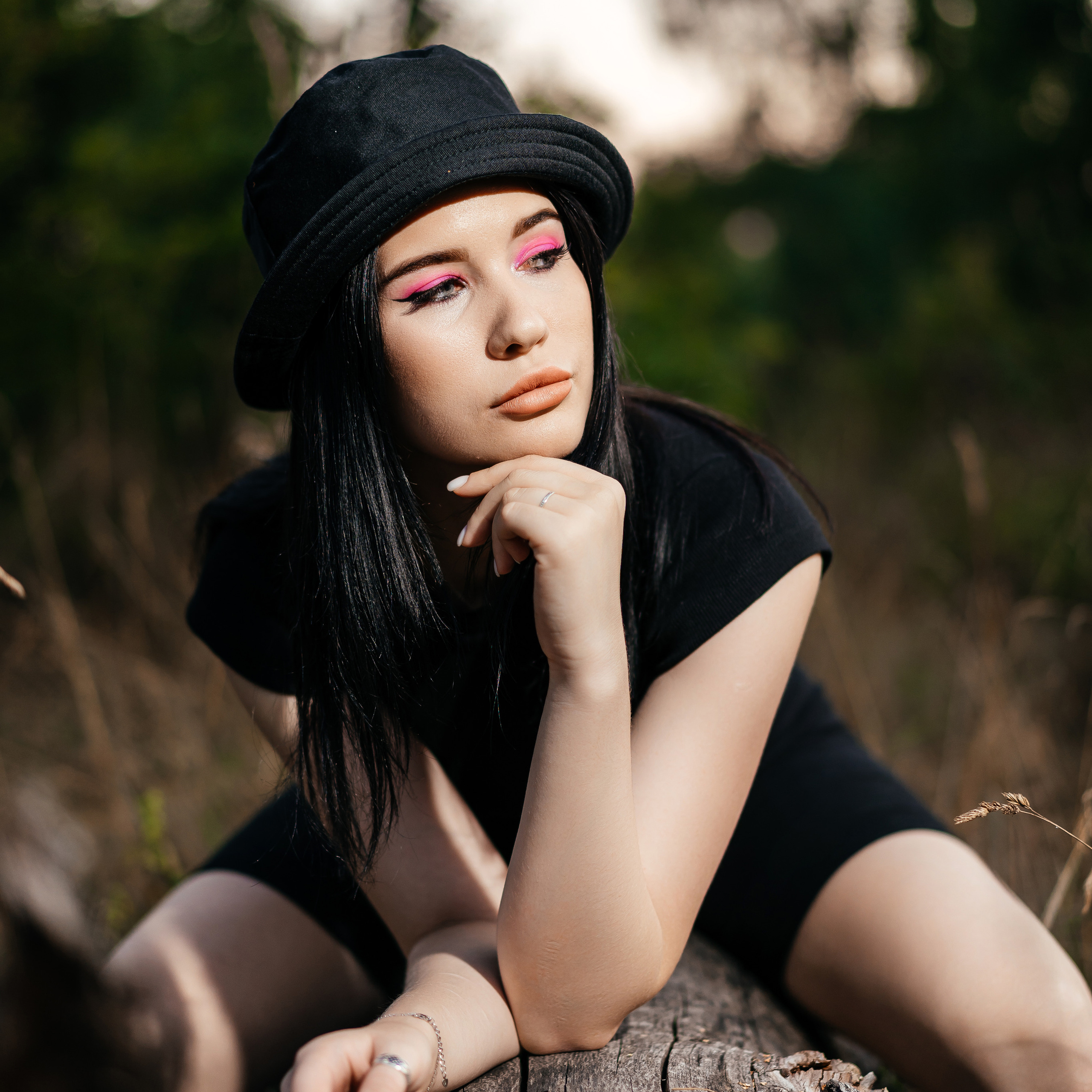 Съемка в студии. Контент съемка под ключ. Световое шоу / Москва и Мо