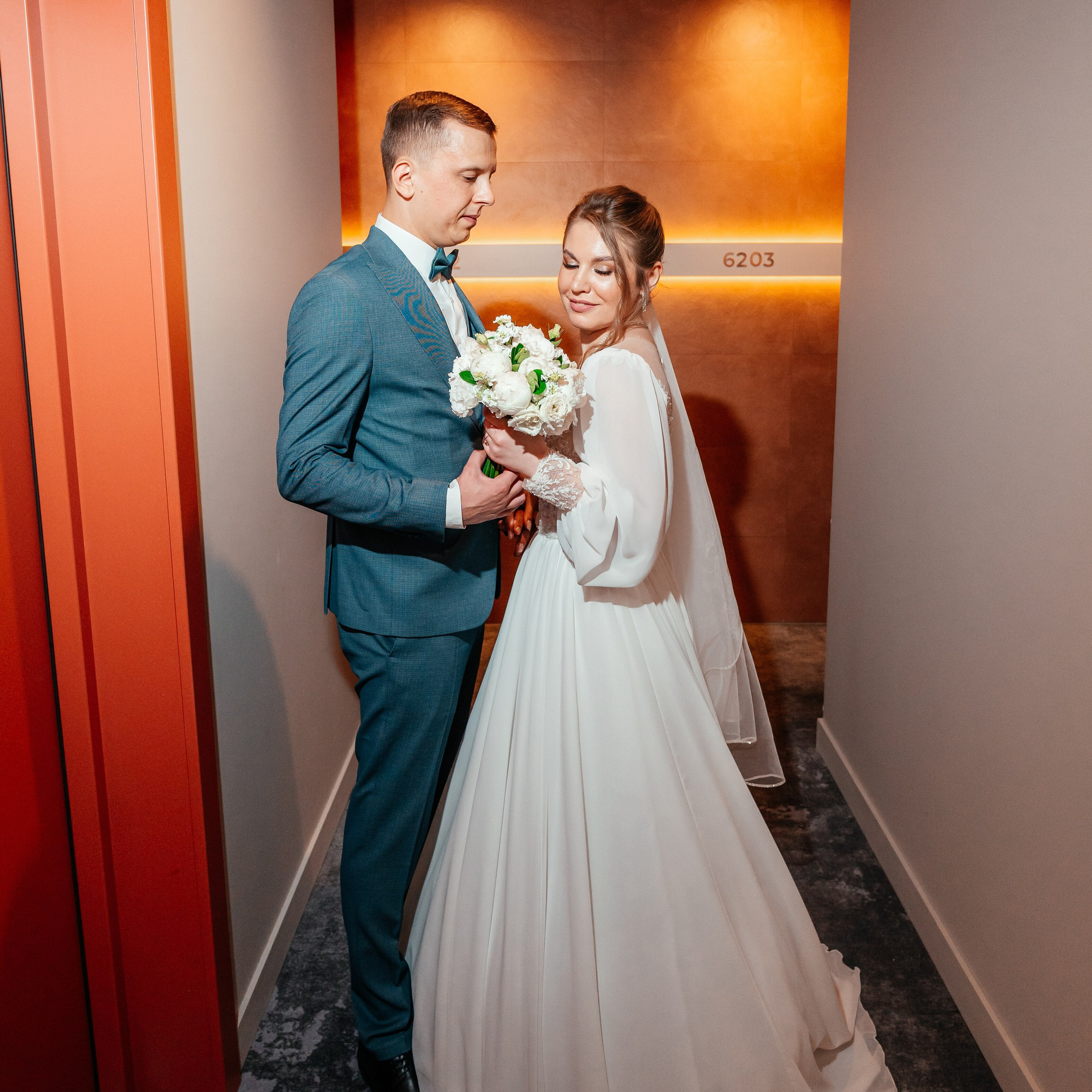 Свадебная история. Контент съемка под ключ. Световое шоу / Москва и Мо